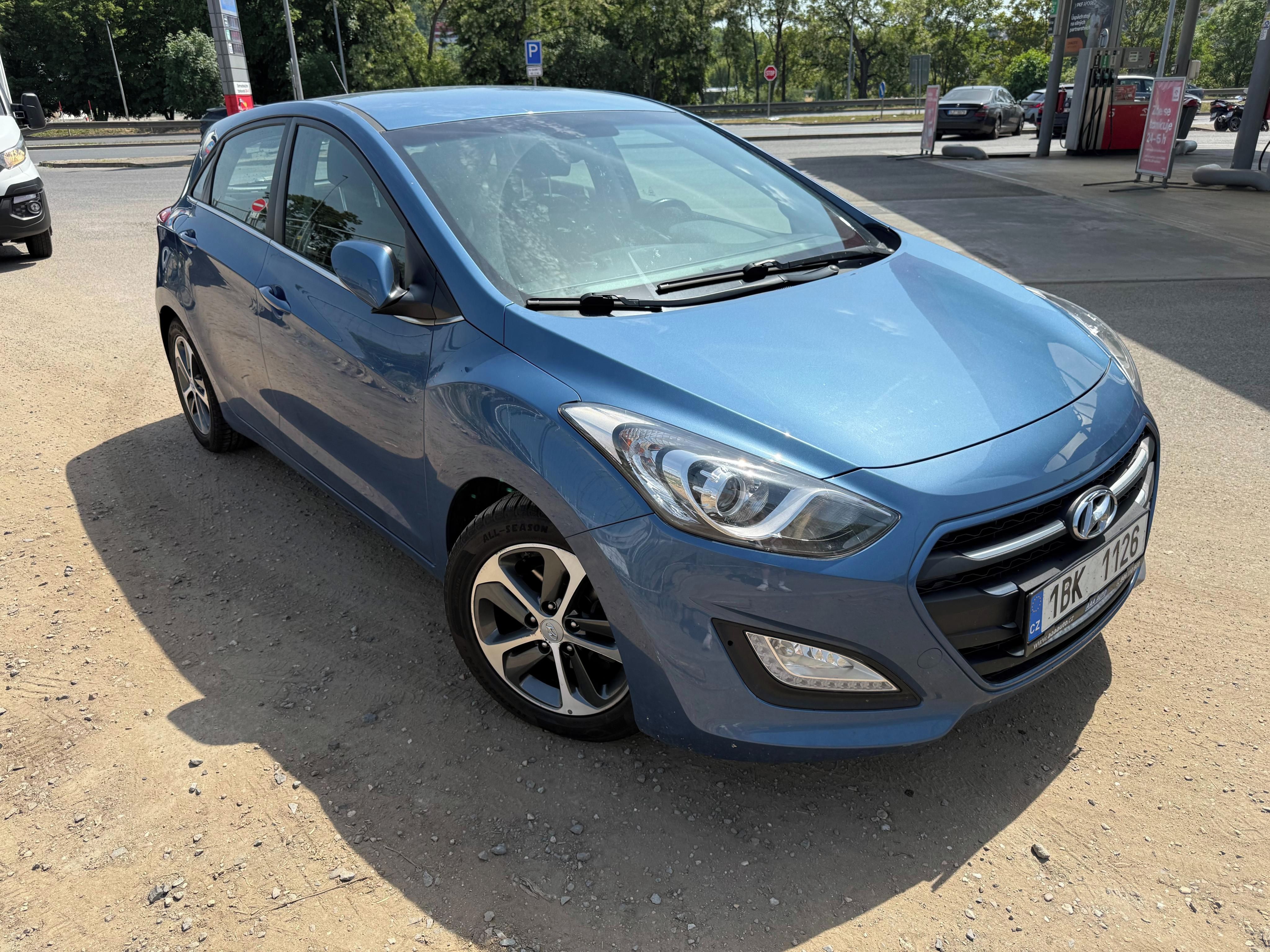 Hyundai i30, 1.6 nafta manual - fotka 5