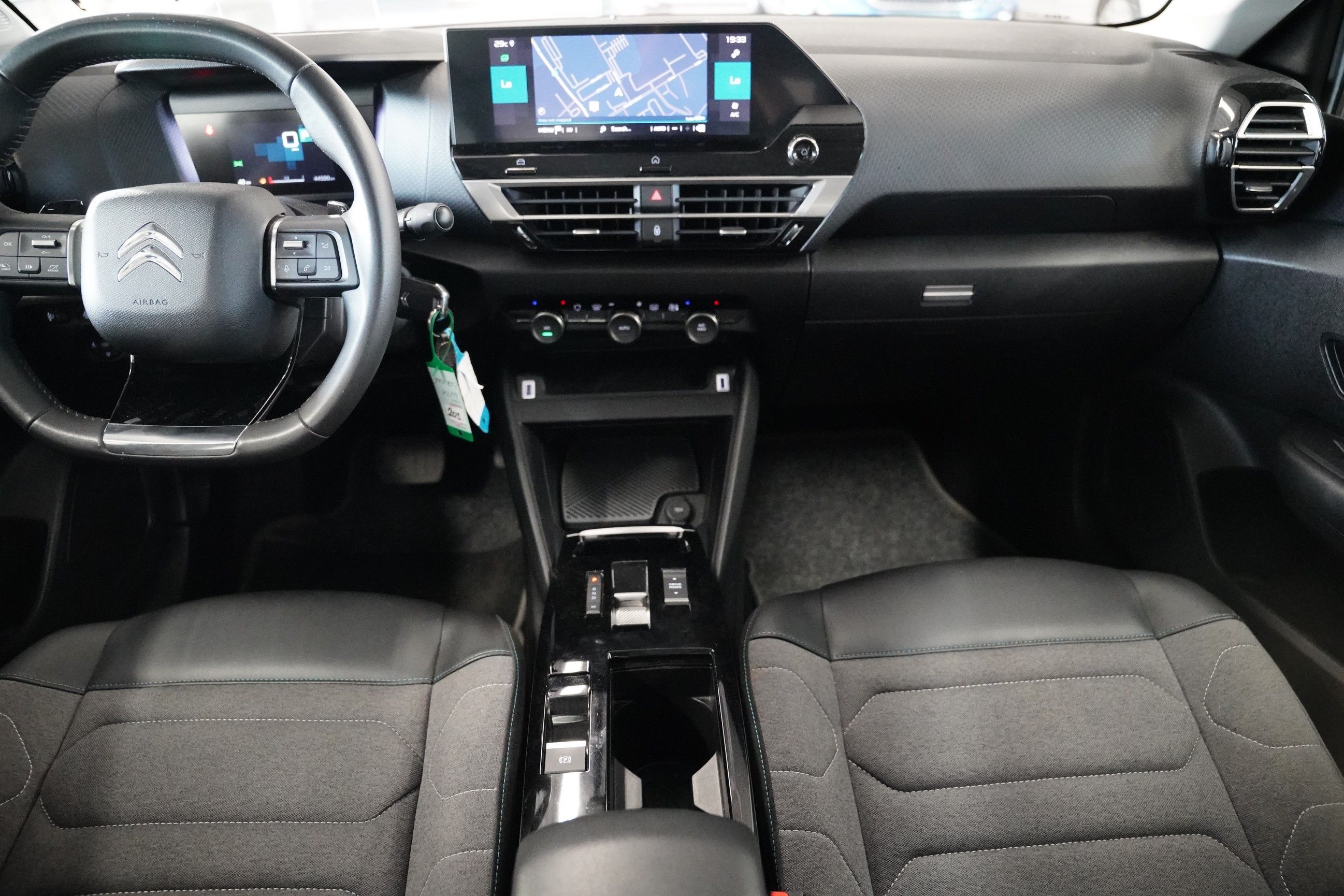 Citroën C4, 1.2 PureTech 96 kW Feel Pack - fotka 5