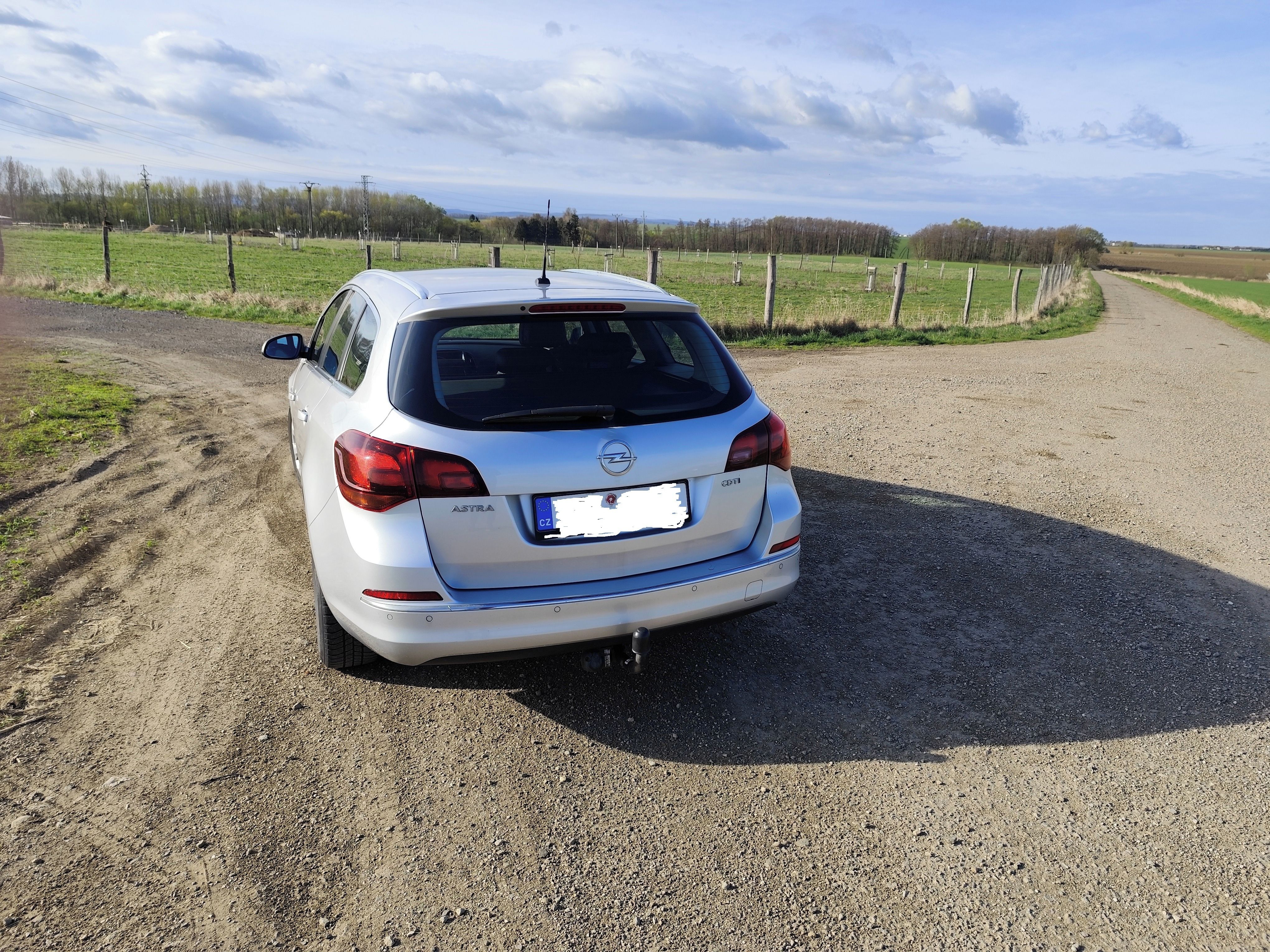 Opel Astra, 1.6 CDTI; 81kW; COSMO - fotka 4