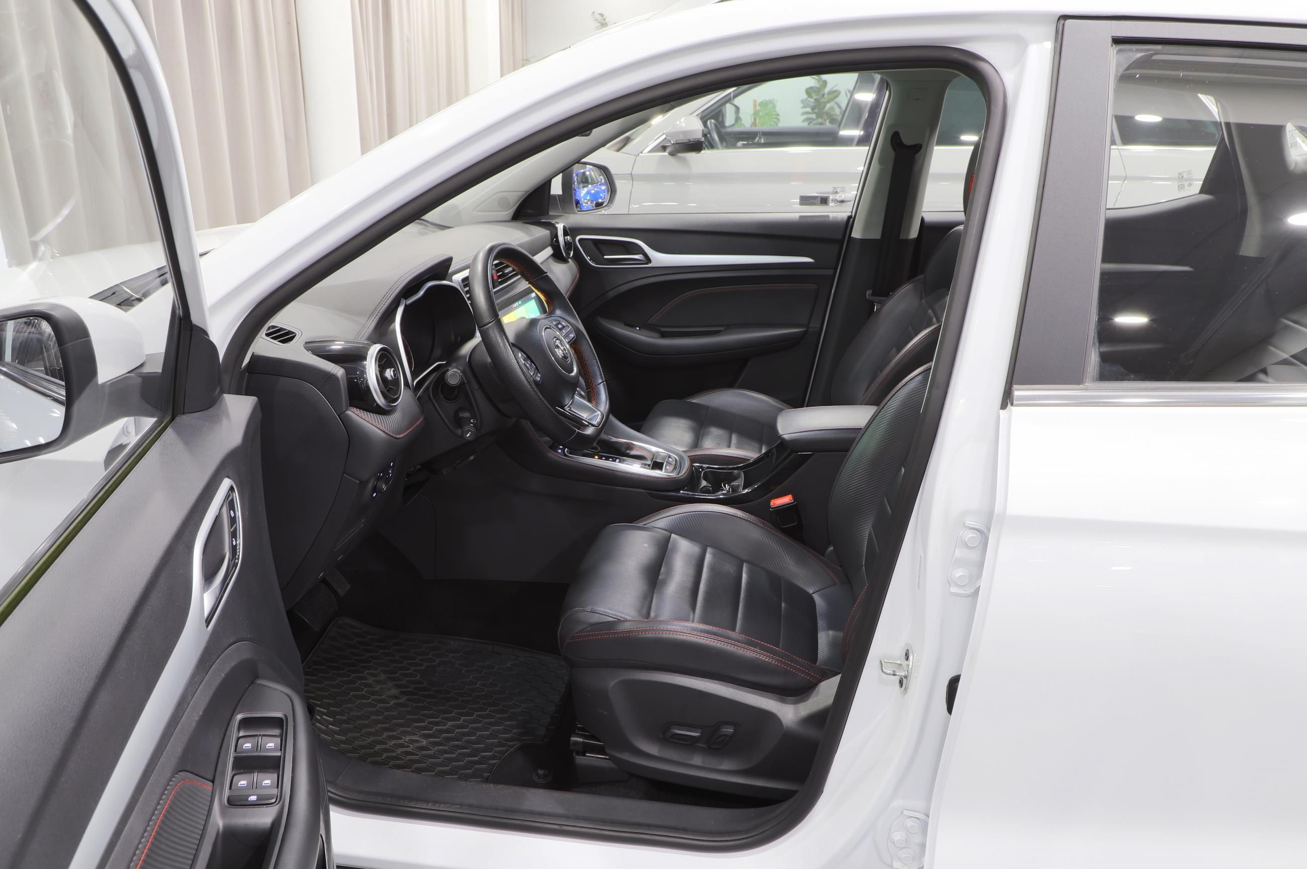 MG ZS, MG ZS 1.5 78kW Automat - fotka 5