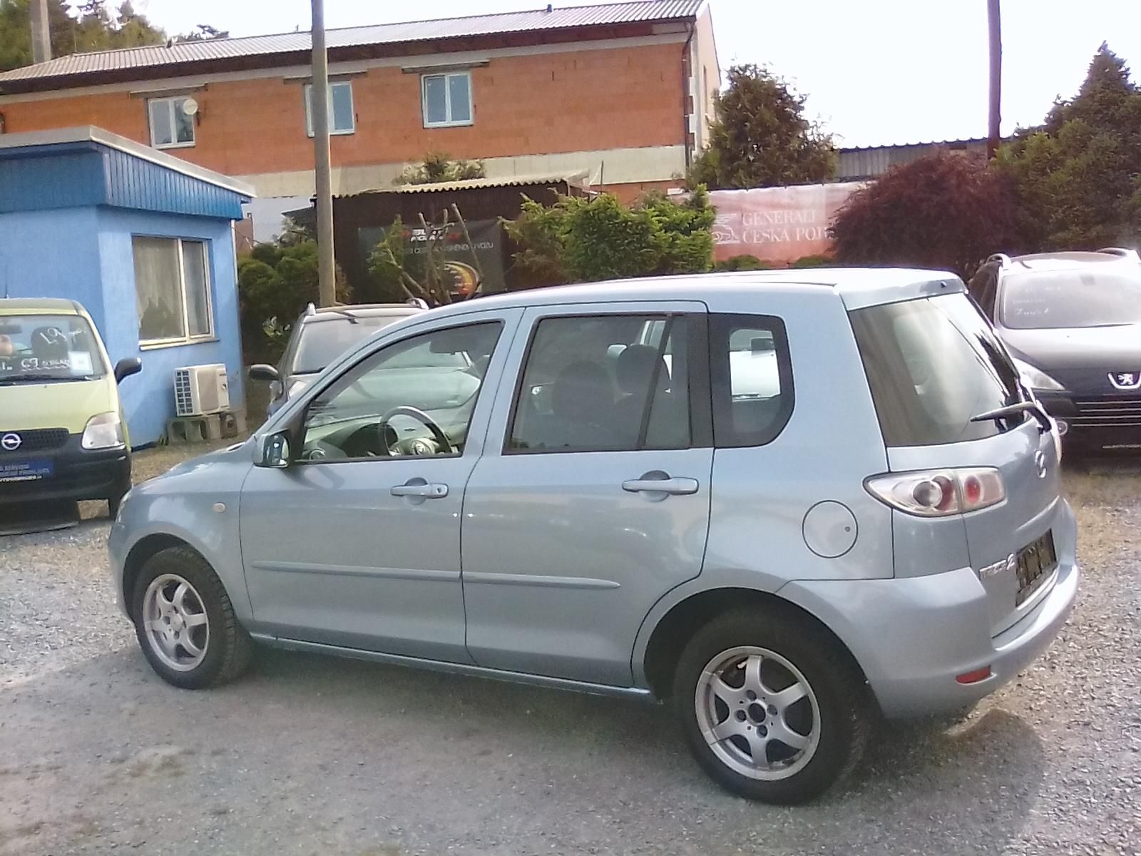 Mazda 2, 1.4i, 2.majitel - fotka 6