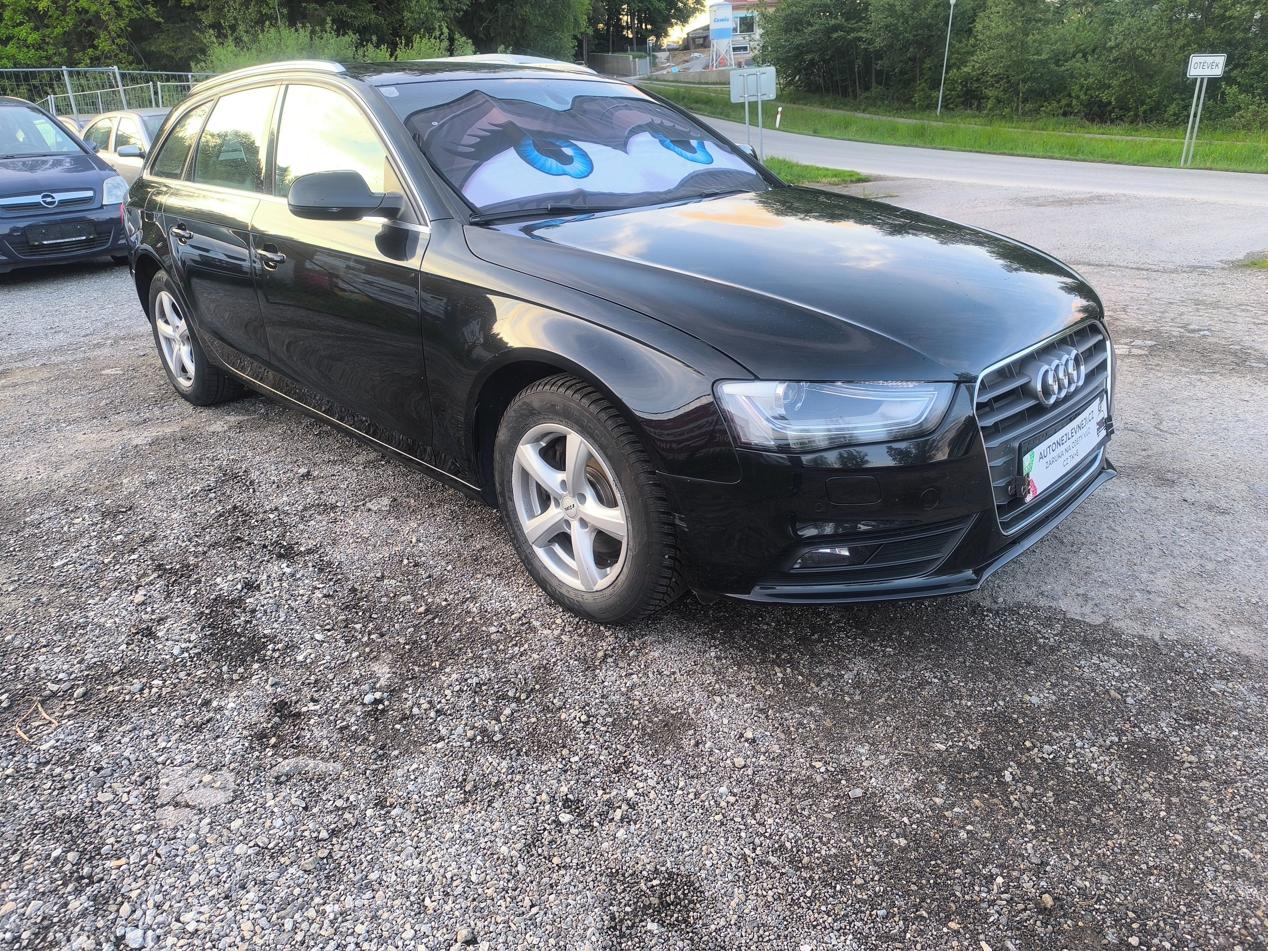 Audi A4, 110KW, KRÁSNÁ,1MAJ82L,SERVISKA