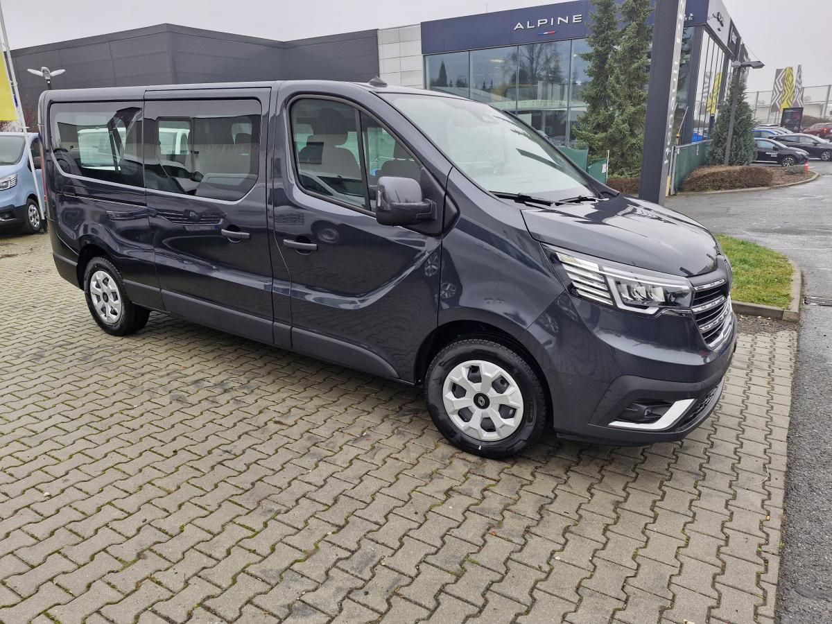 Renault Trafic, L2 Automat 150k 8míst