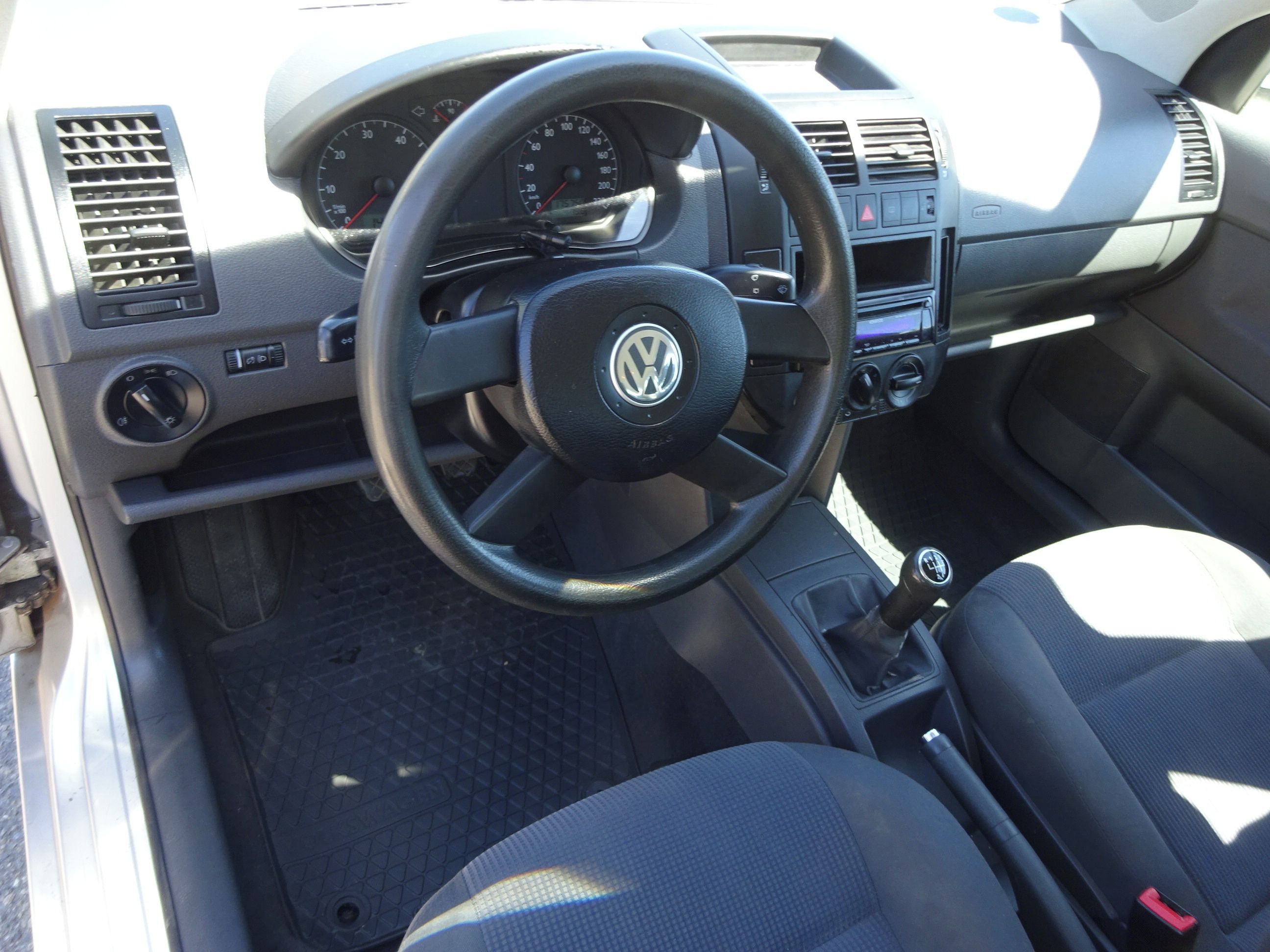 Volkswagen Polo, 1.4i (55 KW) KLIMA - fotka 5