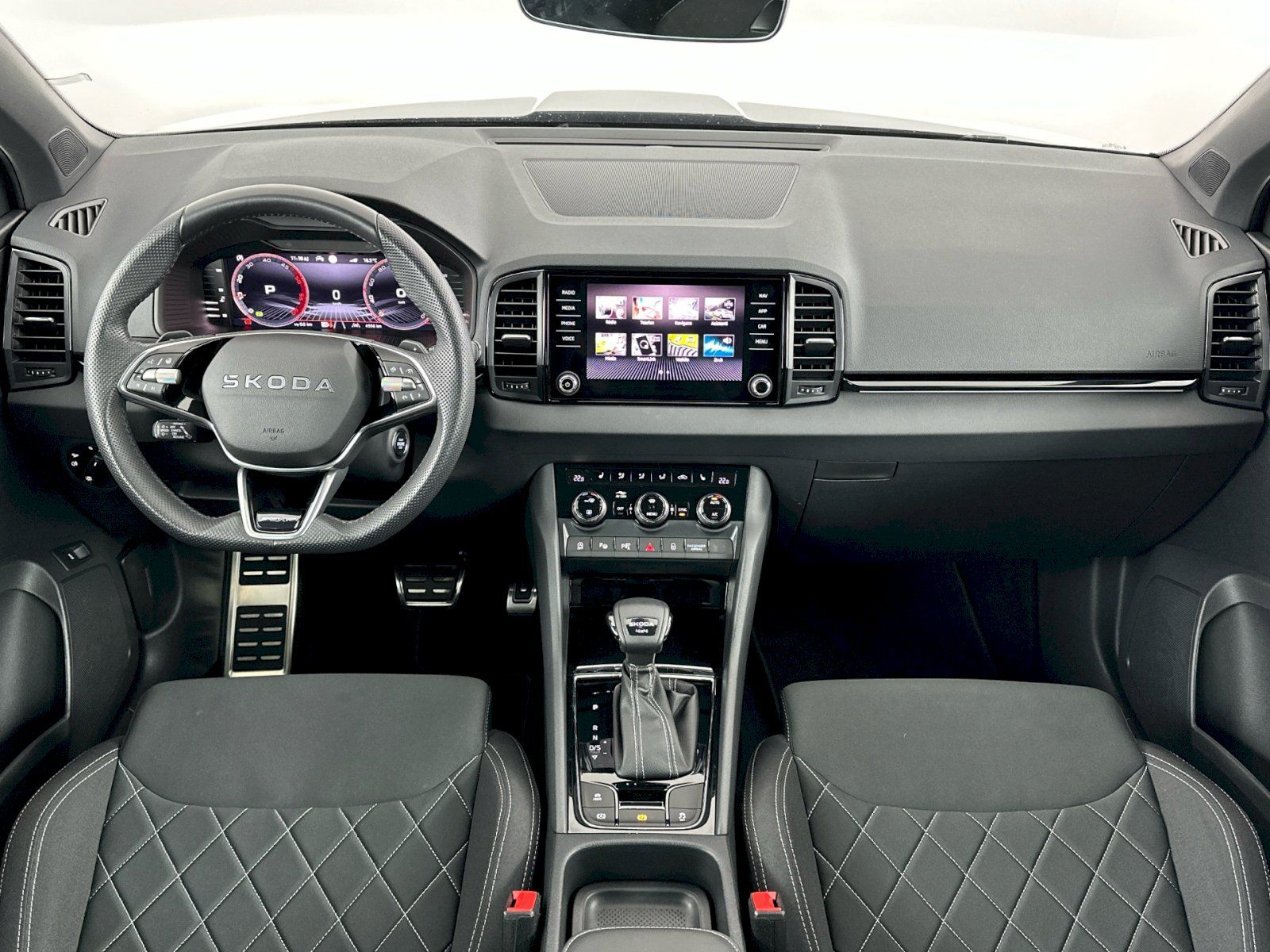 Škoda Karoq, DSG 2.0TDI 110kW 4x4 SportLine - fotka 5