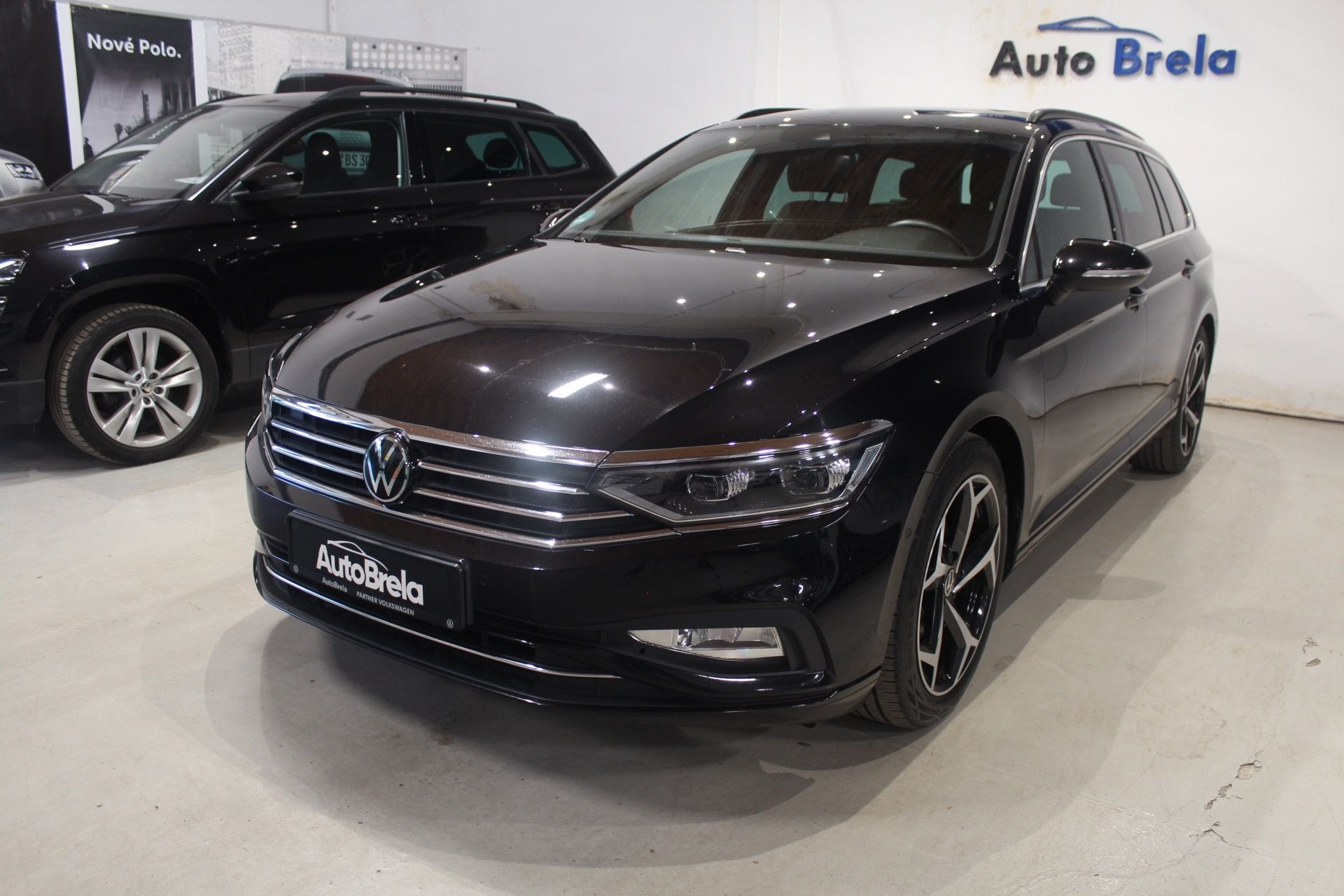 Volkswagen Passat, 2.0TDI DSG R-Line Paket - fotka 5