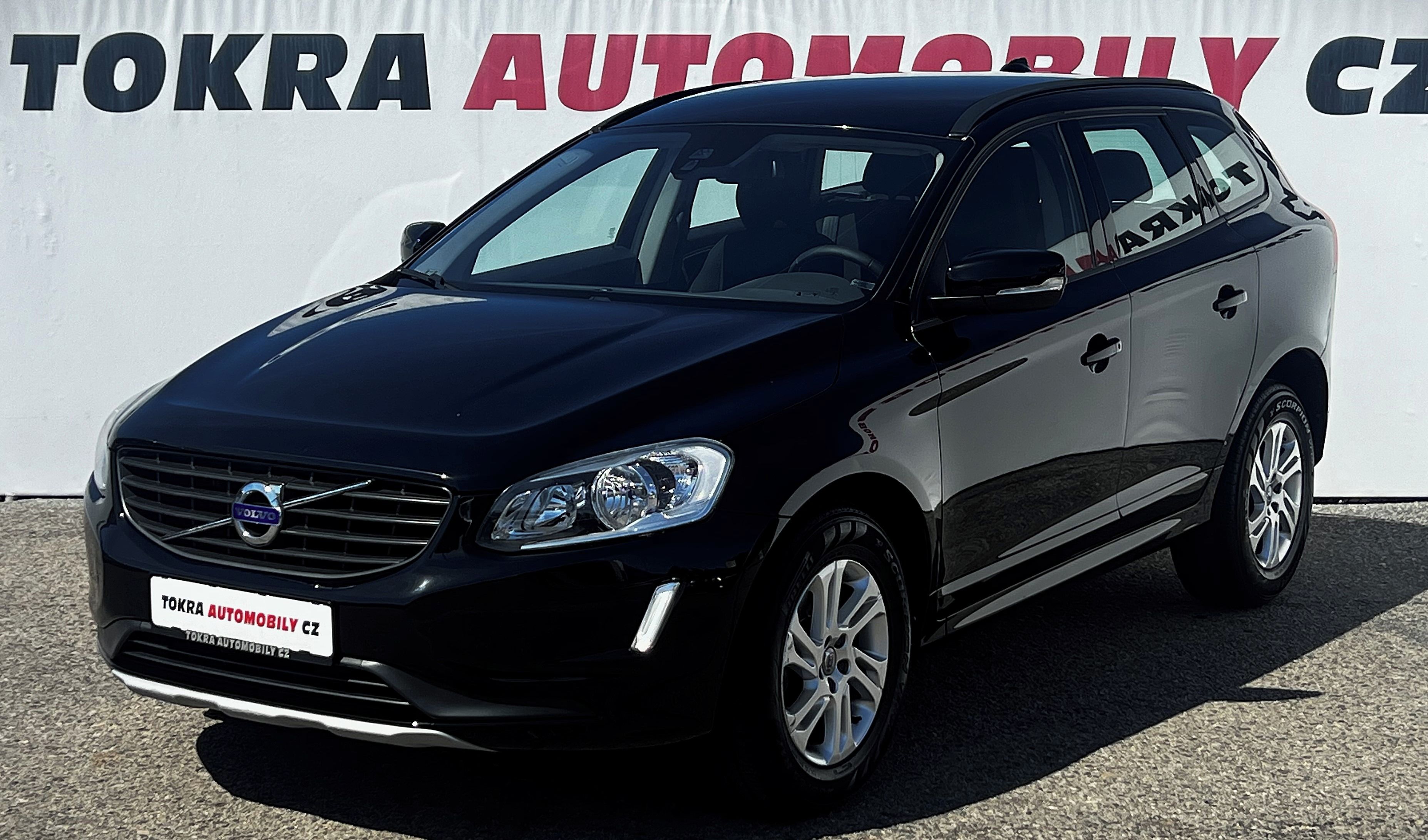 Volvo XC60, 2.0d D3 A/T Momentum Navigace