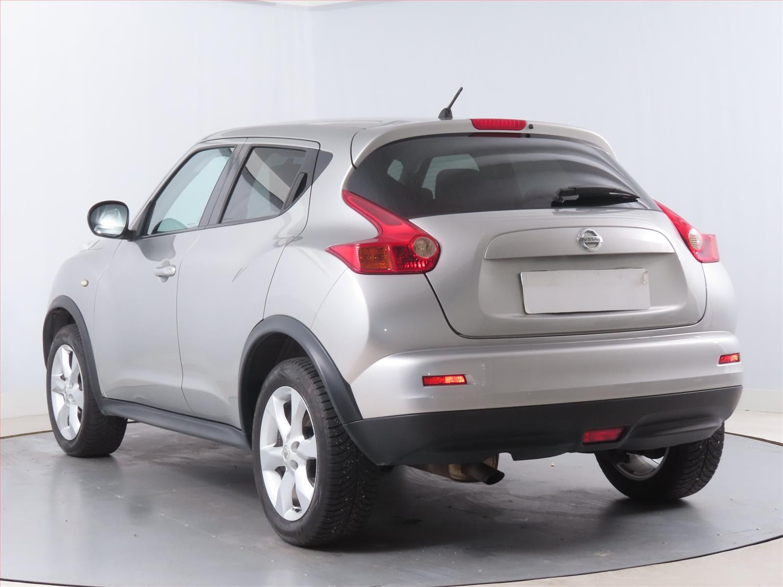 Nissan Juke, 1.6 DIG-T, Automatická klima - fotka 4
