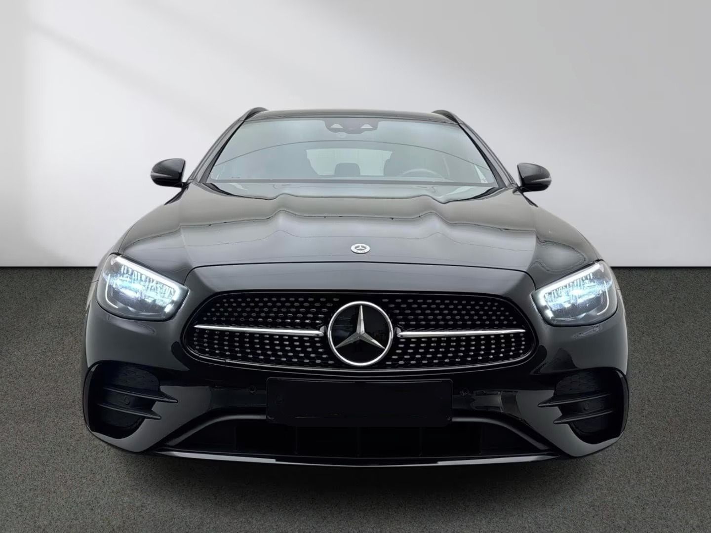 Mercedes-Benz Třídy E, E 300 T de 4M AMG Night Panora - fotka 3