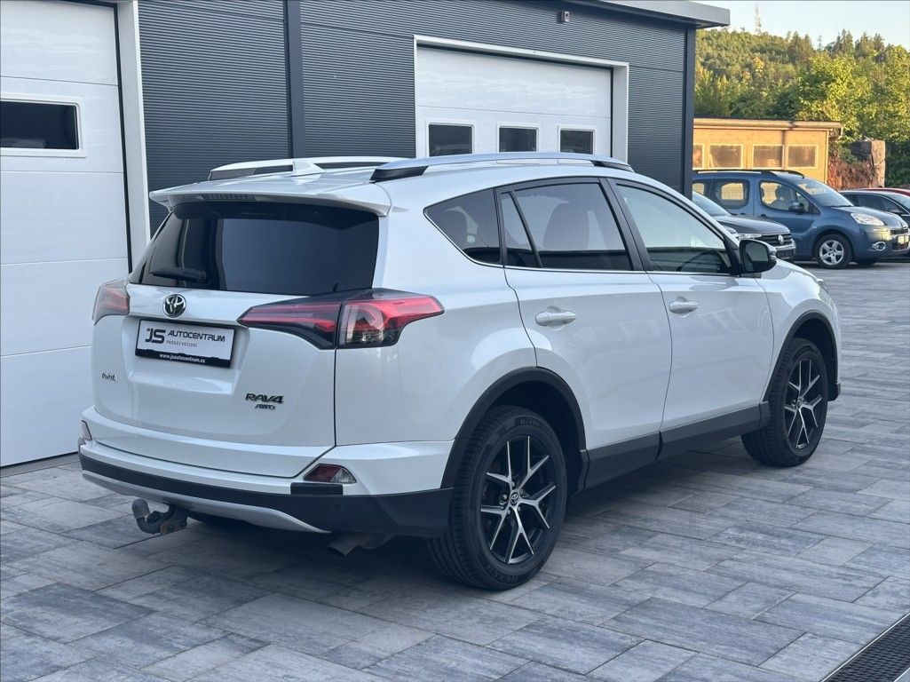 Toyota Rav4, 2,0 152PS  Executive M/T 4x4 - fotka 5