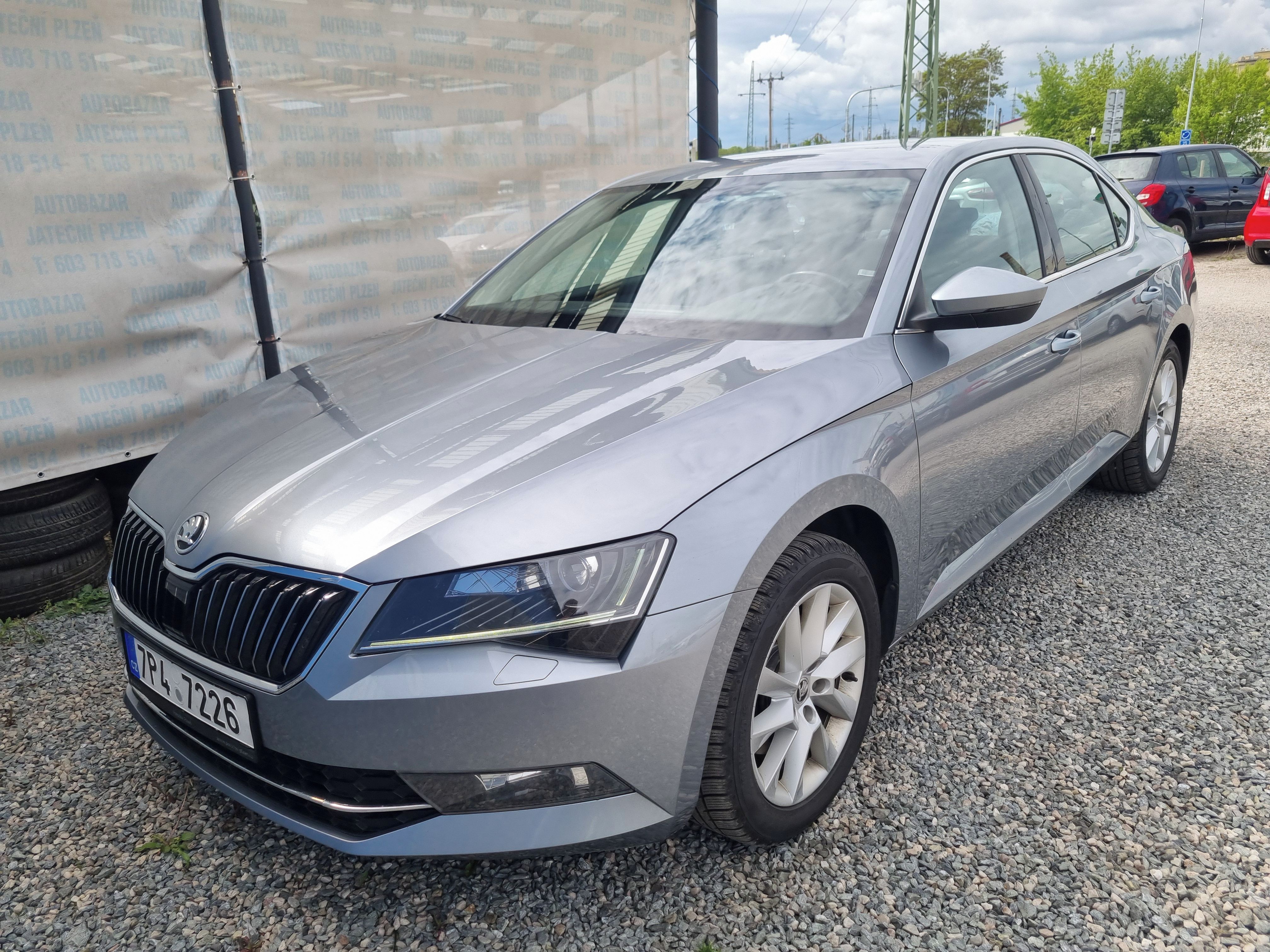 Škoda Superb, 2.0 TDI 110 KW - fotka 6