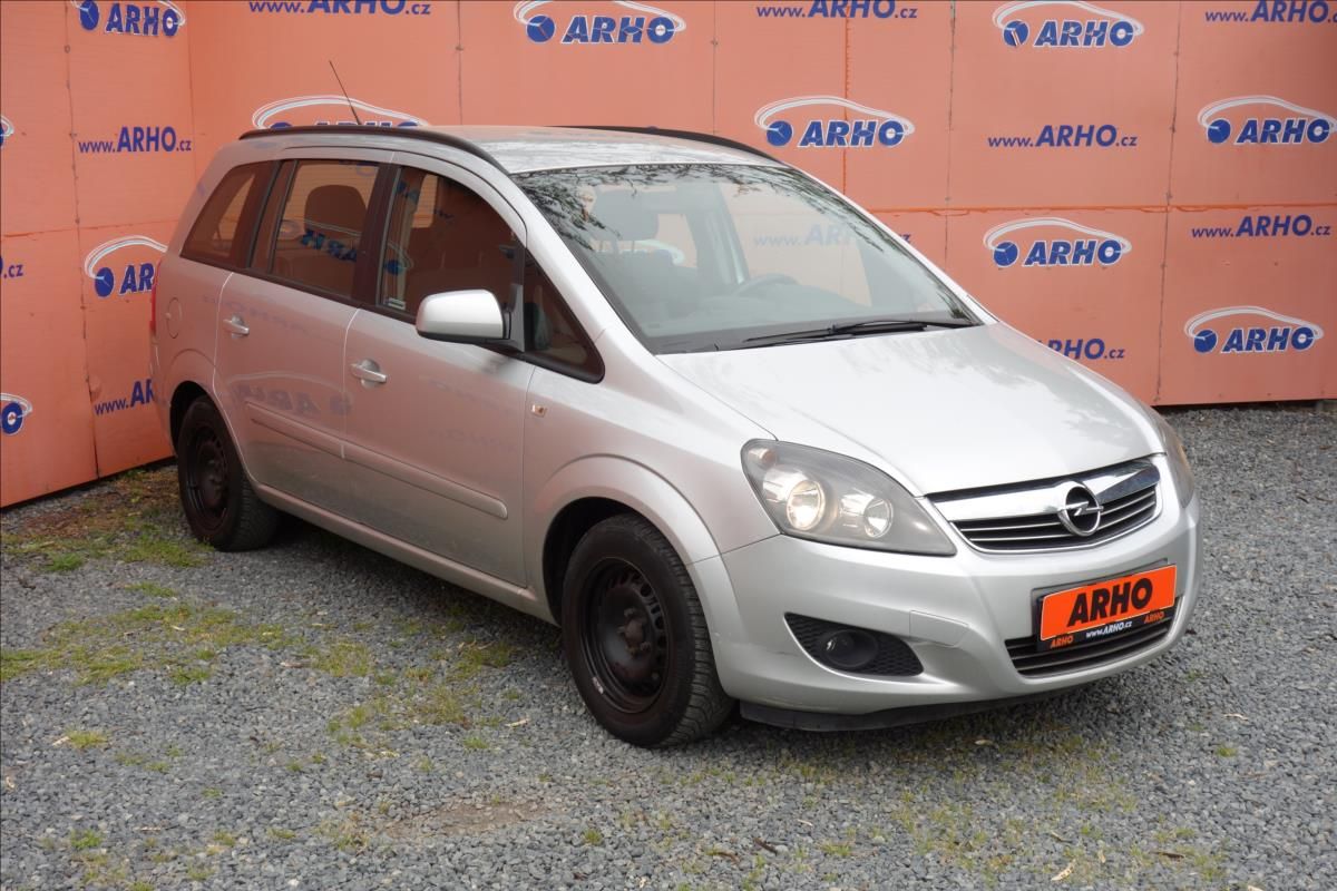 Opel Zafira, 1,8 i 103KW,ČR,1 MAJ.,7 MÍST.