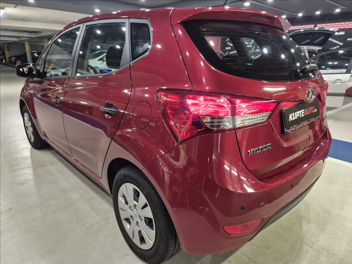 Hyundai ix20, 1,4 i  - Park senzory! - fotka 3