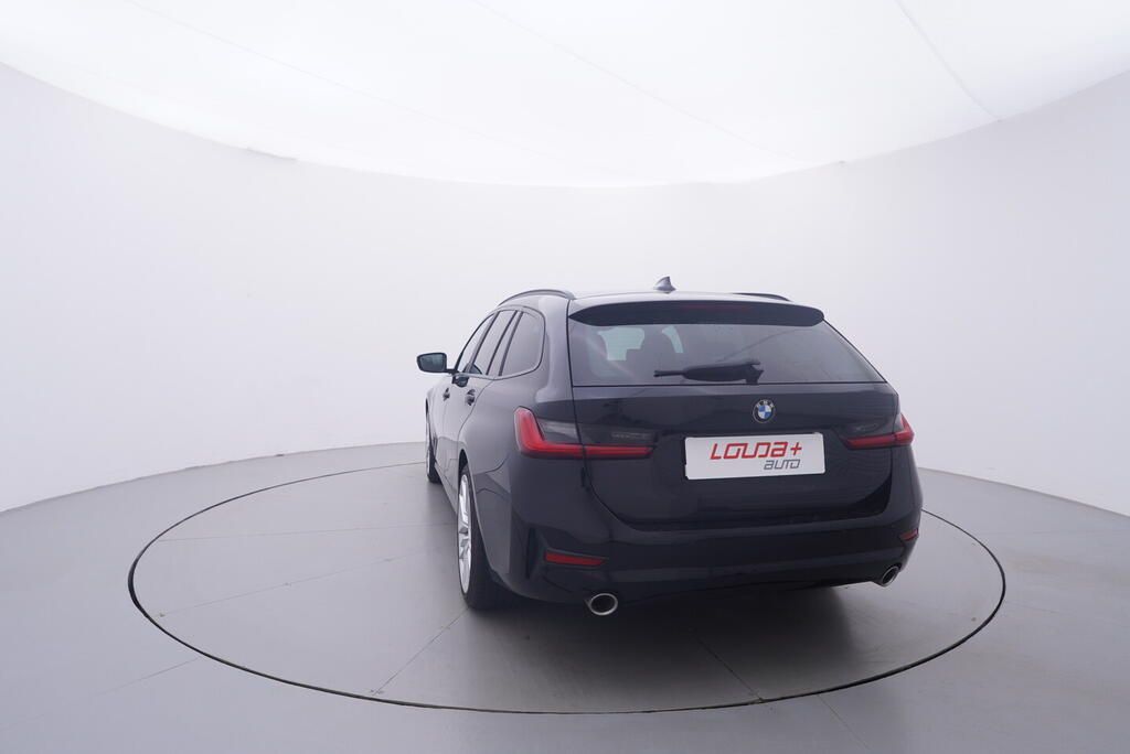 BMW Řada 3, 2.0 320D 140 kW - fotka 4