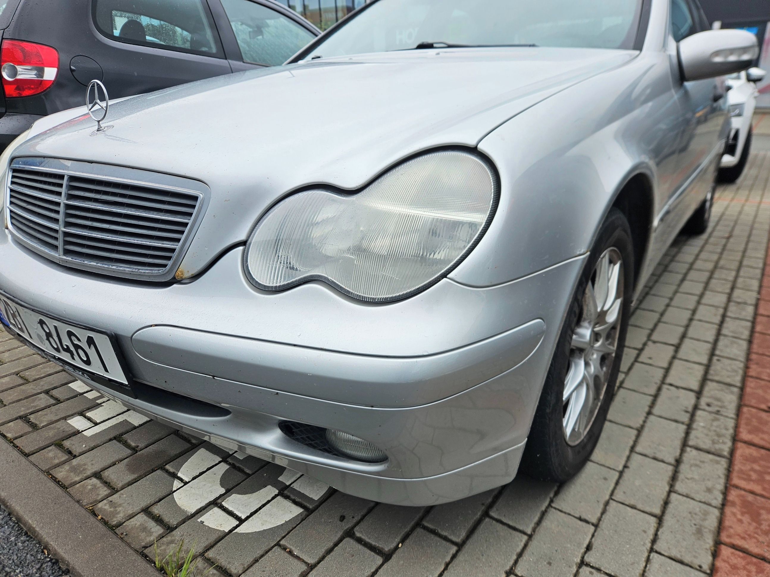 Mercedes-Benz Třídy C, C 180 - fotka 5