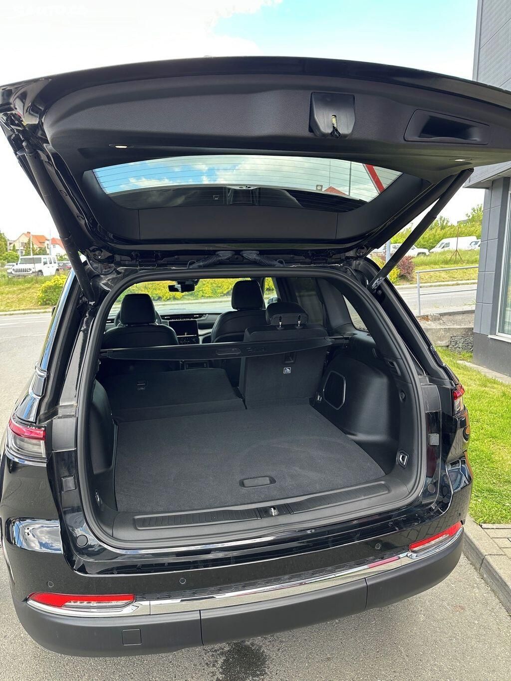 Jeep Grand Cherokee, Limited 2.0 Turbo 4xe PHEV - fotka 3