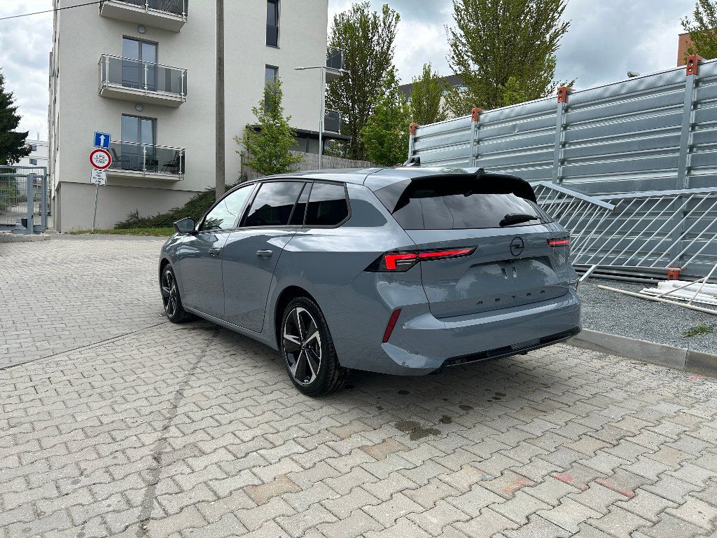 Opel Astra, ST GS 1,2 Turbo 96kW AT8 - fotka 3