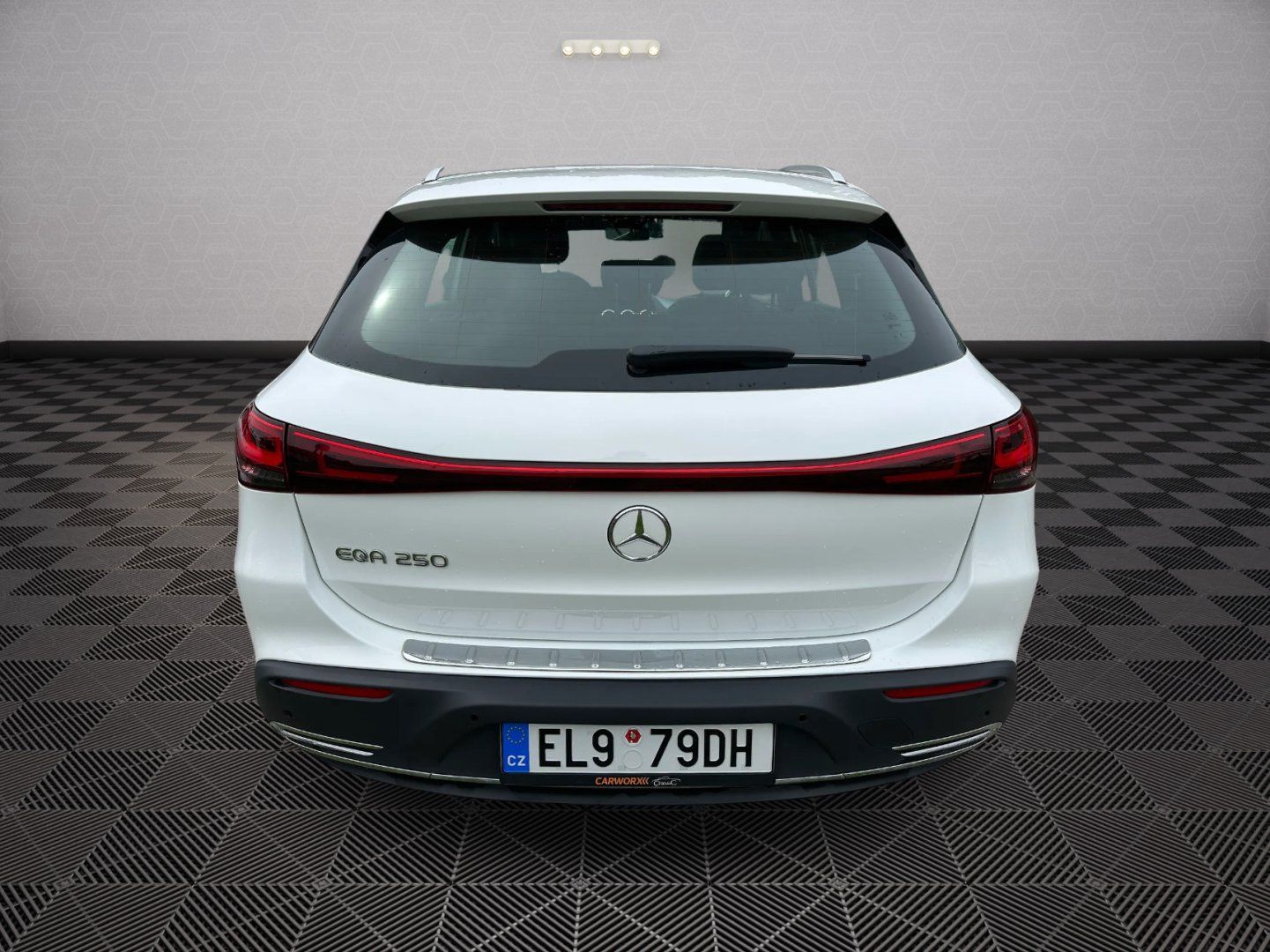 Mercedes-Benz EQA, 250 69,7 kWh - fotka 6