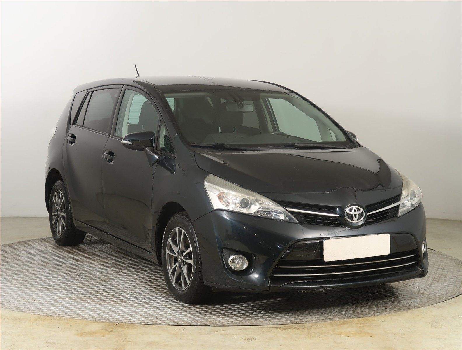 Toyota Verso, 2.0 D-4D, 7 míst