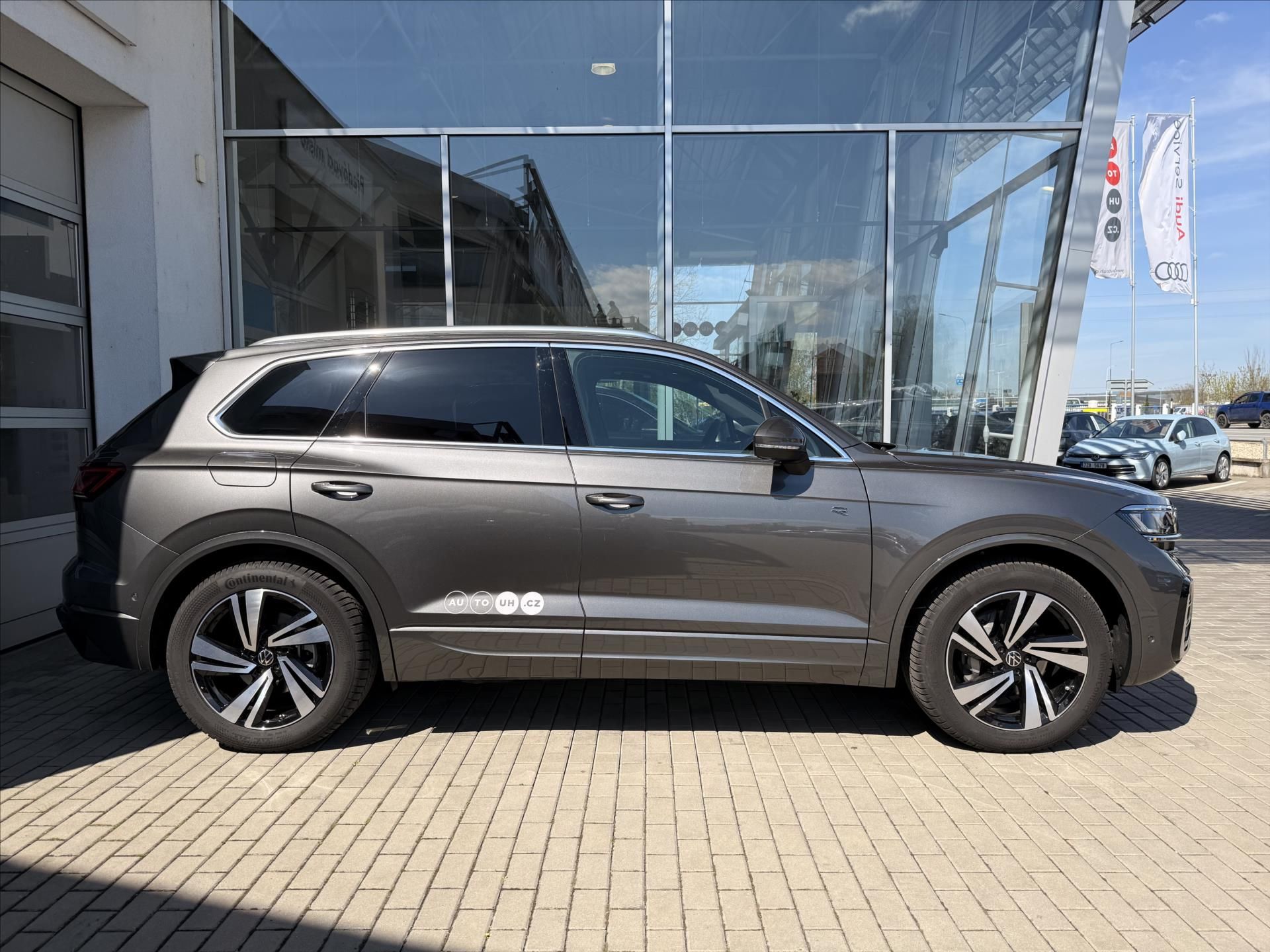 Volkswagen Touareg, 3,0 TDI 210 kW 4MOT  R-Line - fotka 4