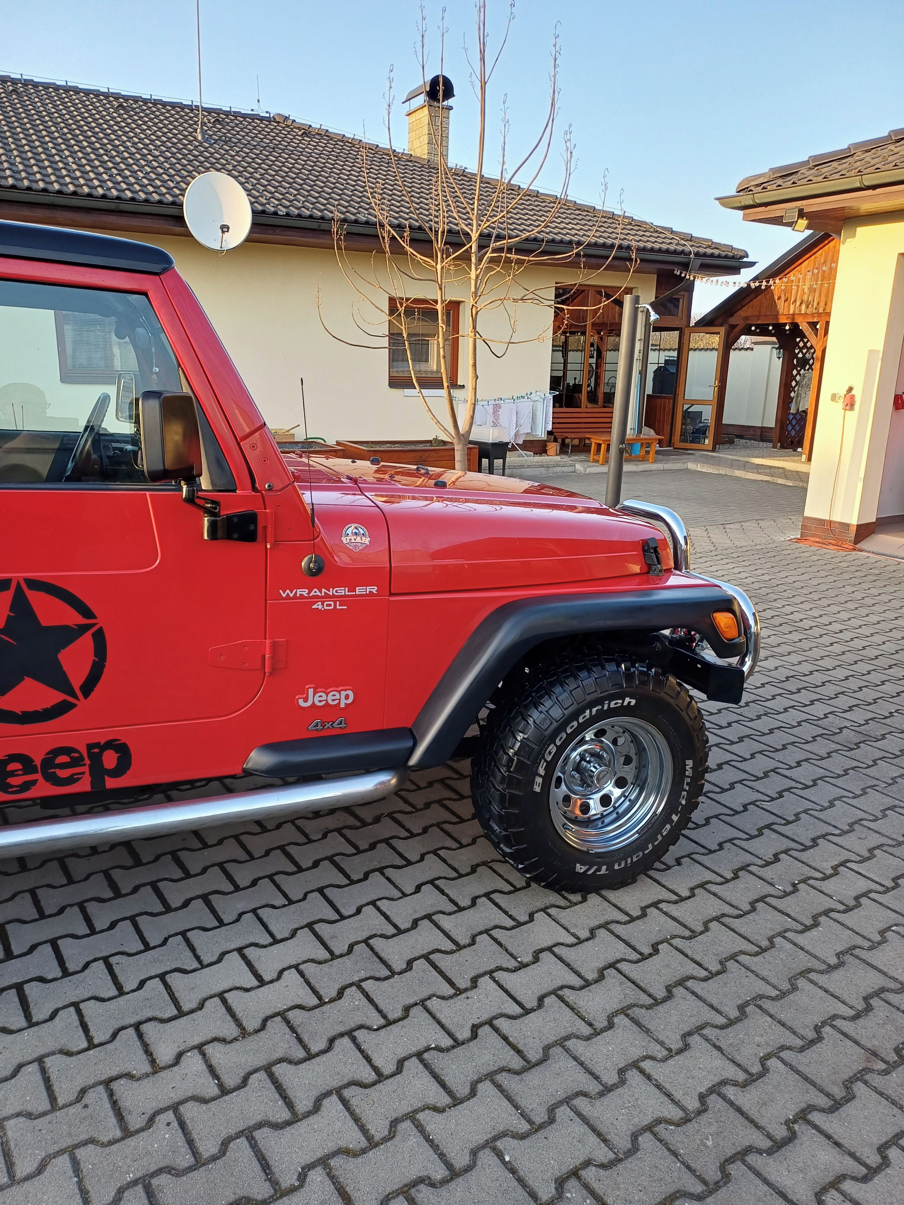 Jeep Wrangler, 4.L - fotka 4