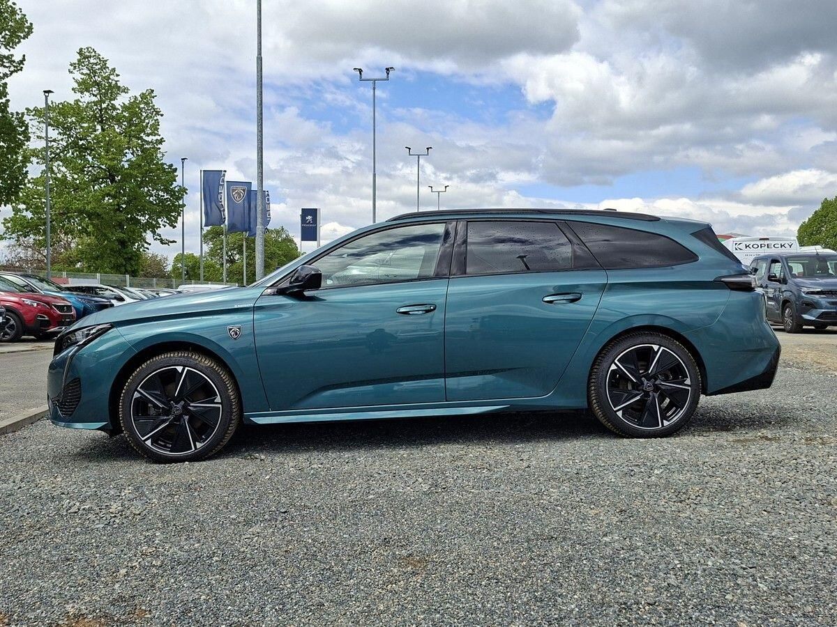 Peugeot 308, SW e-GT 115 kW/156k 54 kWh - fotka 4