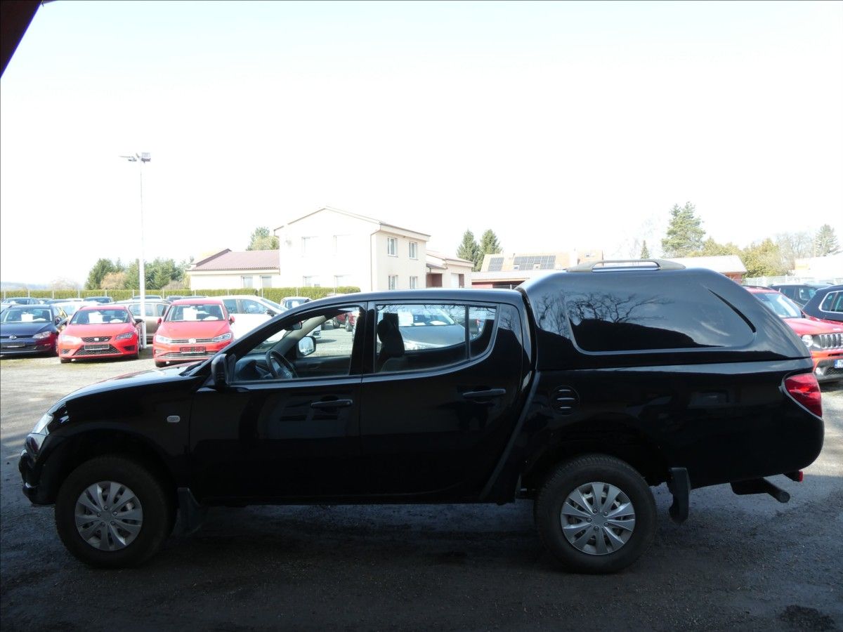 Mitsubishi L200, 2,5 DI-D 100kW 4x4, závěs - fotka 5
