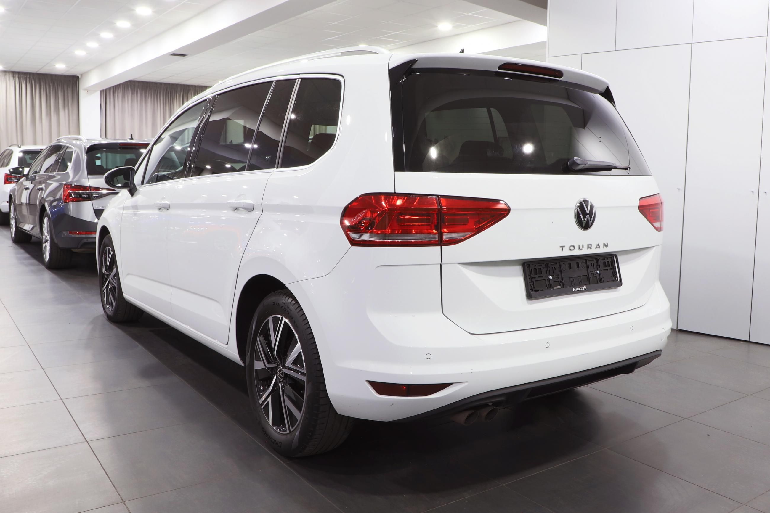 Volkswagen Touran, 2.0 TDI 110kW DSG - fotka 4