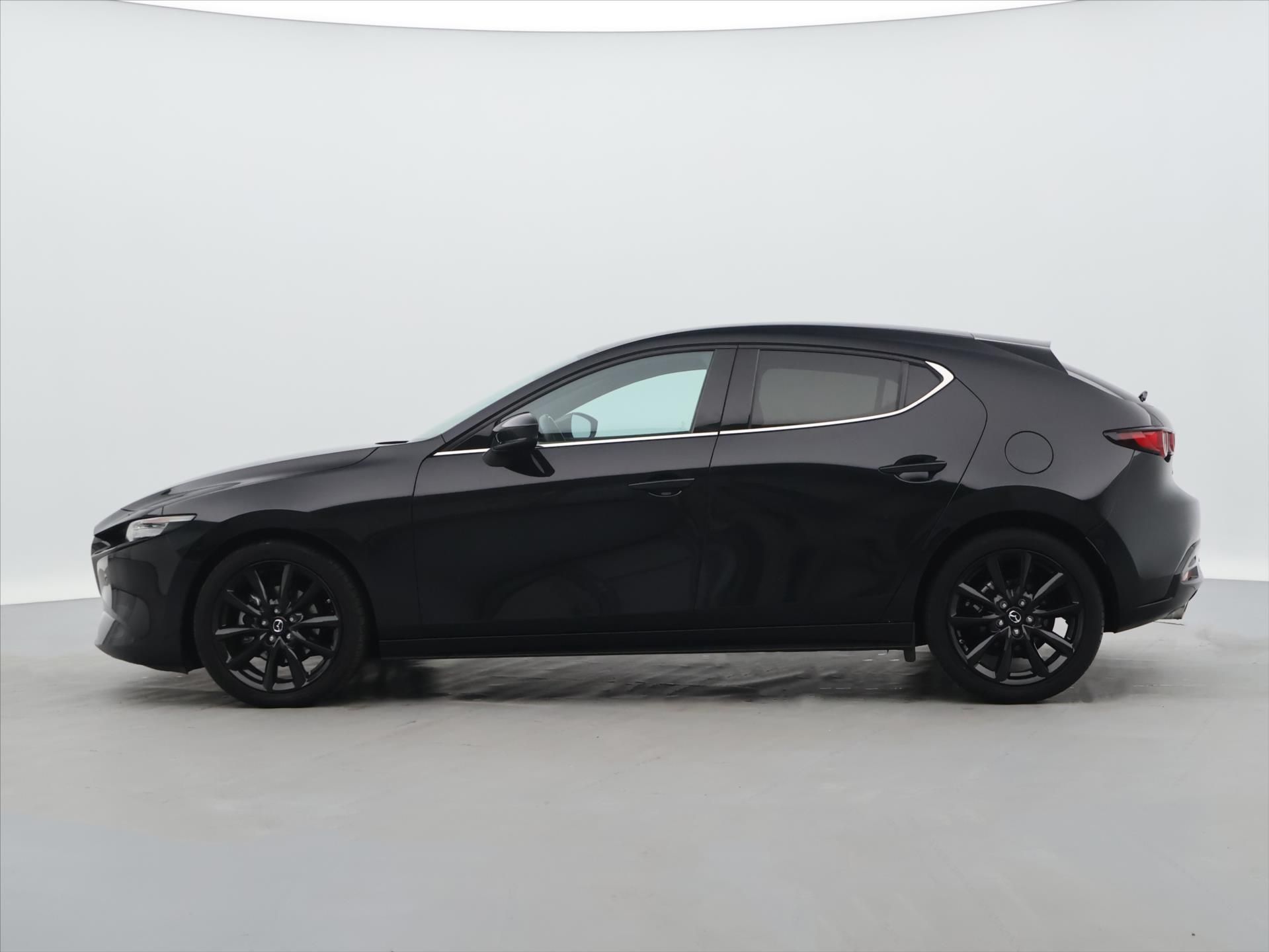 Mazda 3, 2.0 eSkyactive-G 90kW Homura A - fotka 4
