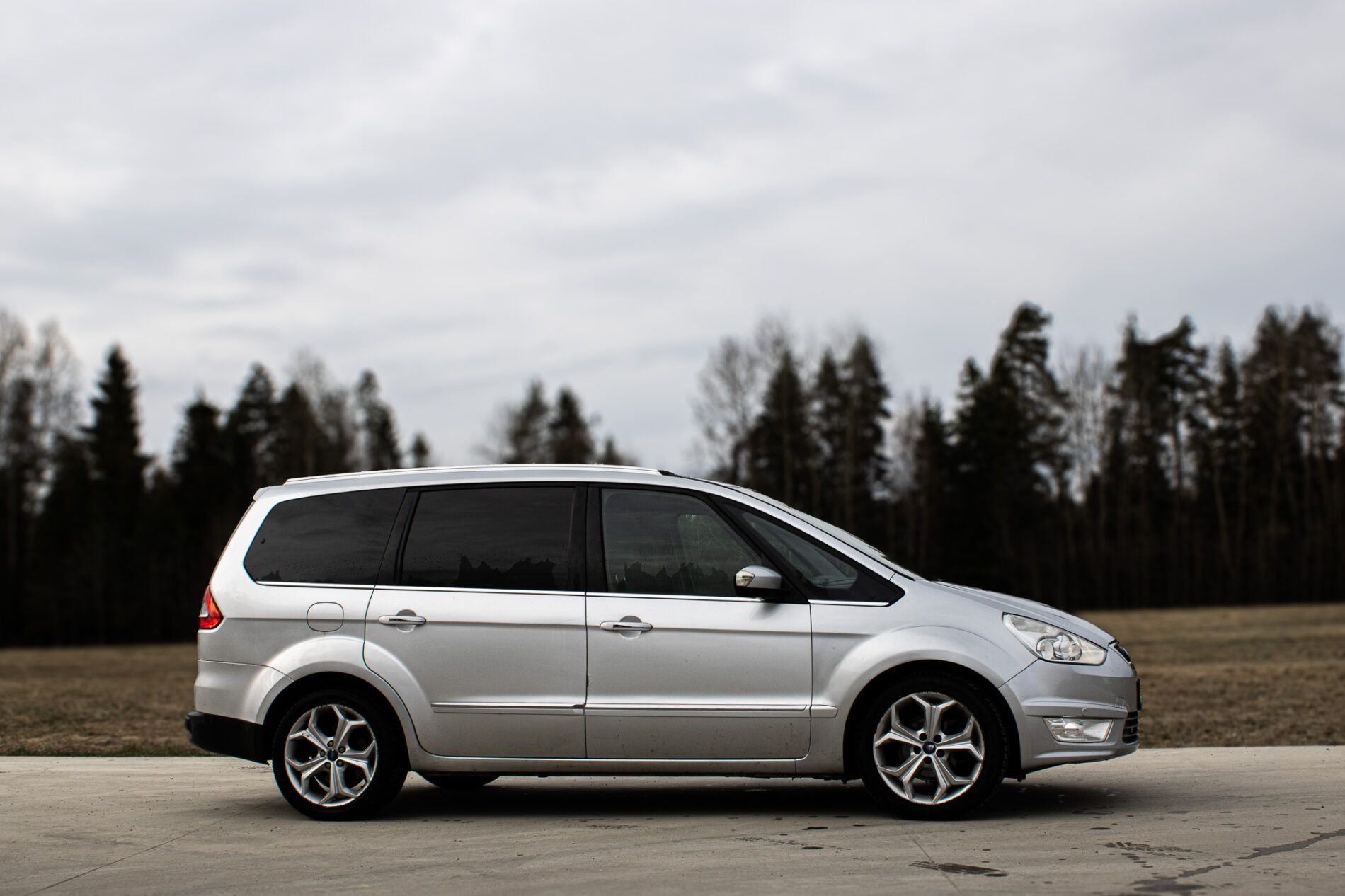 Ford Galaxy - fotka 4