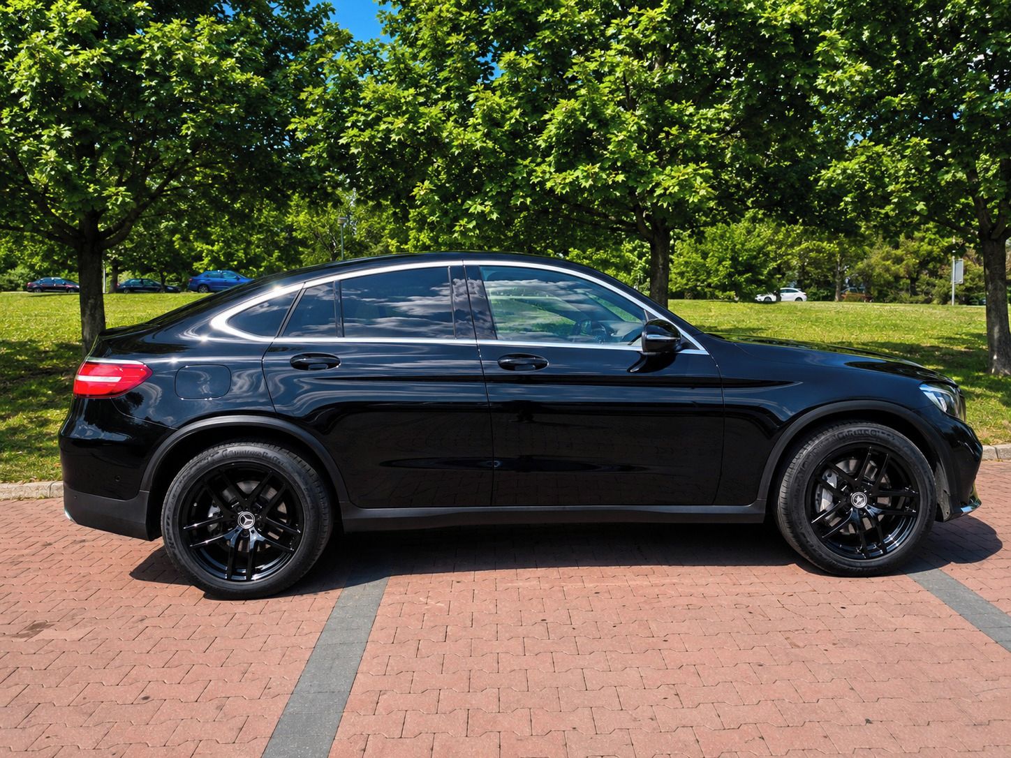 Mercedes-Benz GLC, Coupé 220d 4MATIC | 360° kamer - fotka 2
