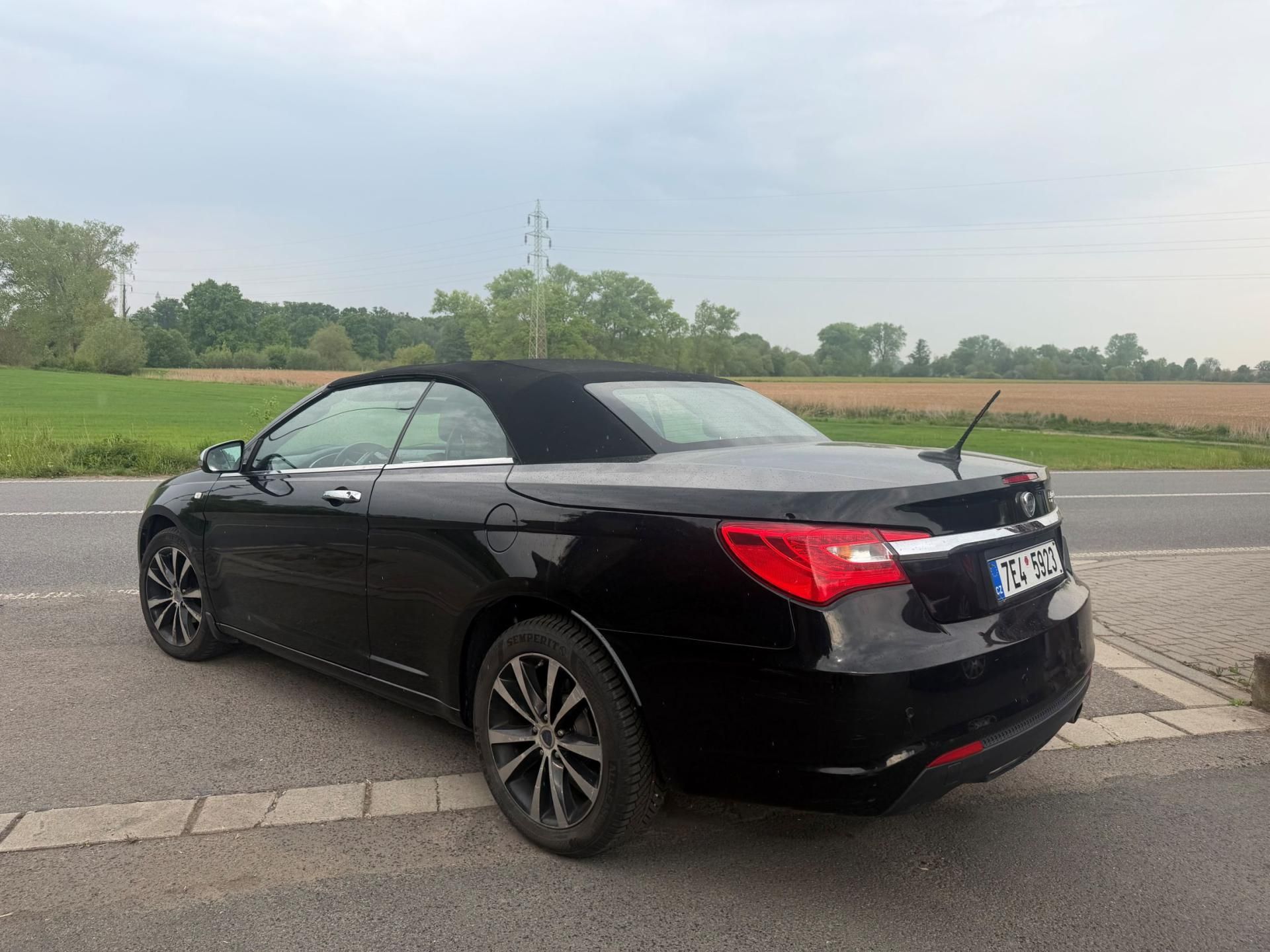 Lancia Flavia, 200S Kabrio 2,4 i limite 2012 - fotka 4