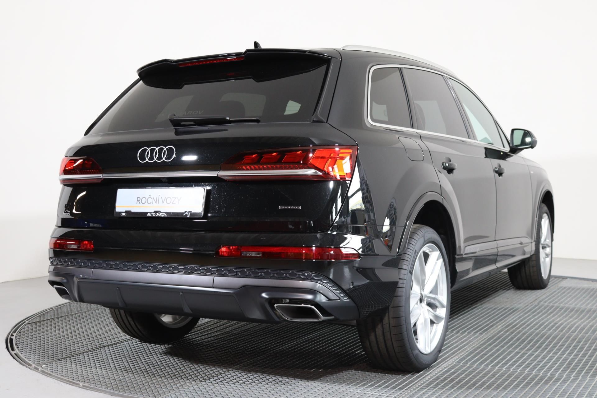 Audi Q7, Sline TDI quattro tiptronic - fotka 5