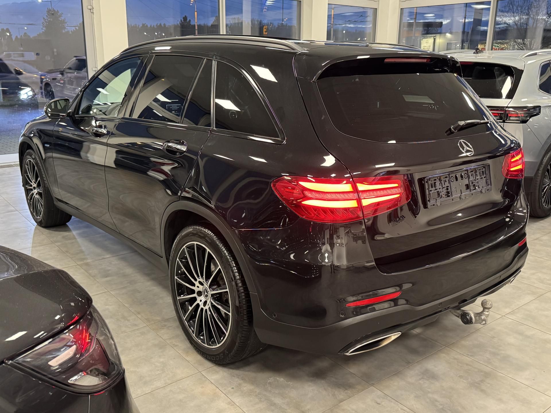Mercedes-Benz GLC, 350e 4M AMG REZERVACE - fotka 5