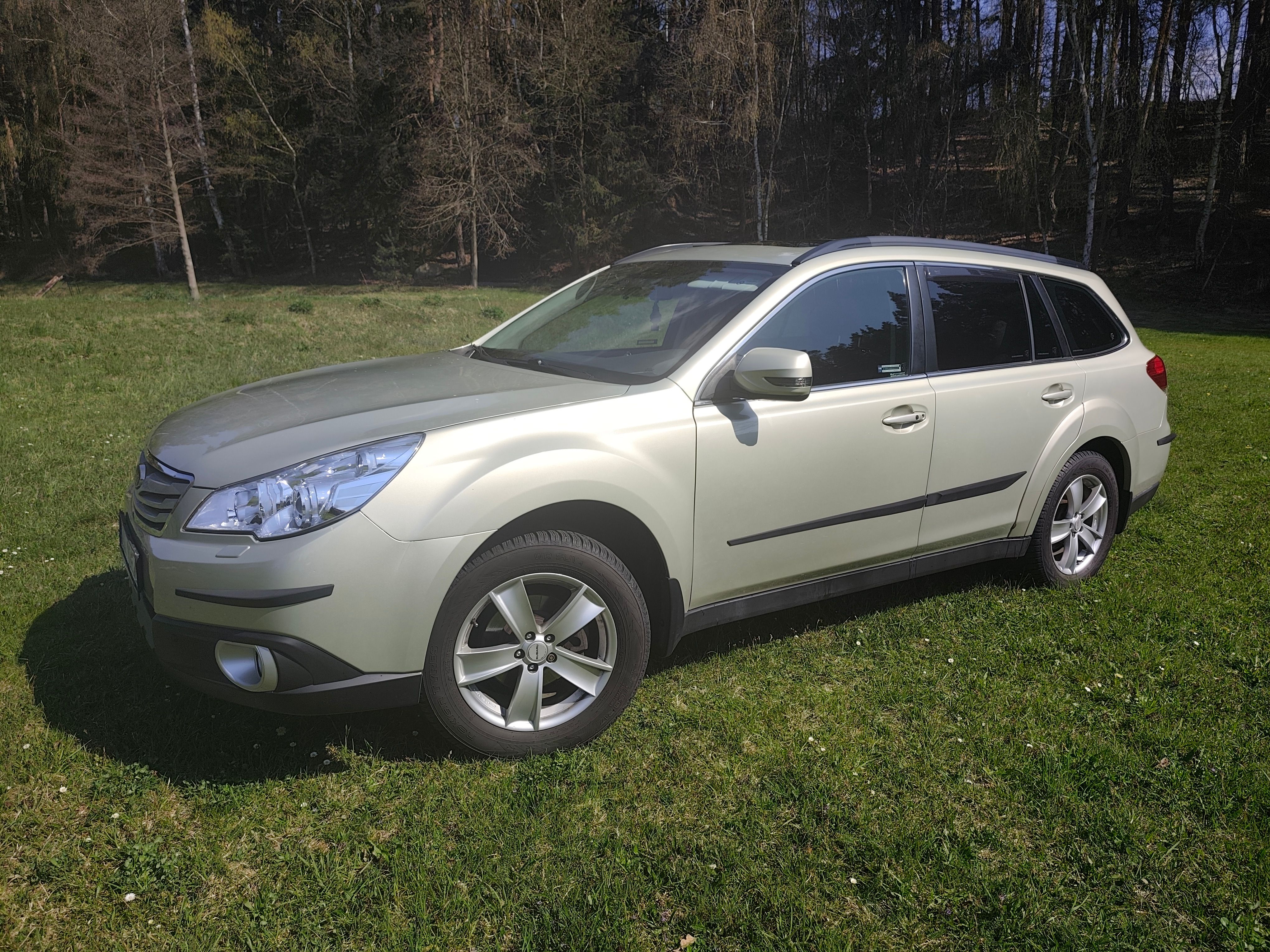 Subaru Outback, 2,5i AWD plná výbava,1.majitel