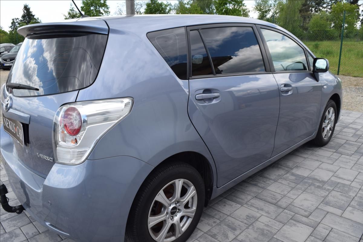 Toyota Verso, 1,6 i 97KW NÍZKÉ KM 2XKOLA - fotka 5