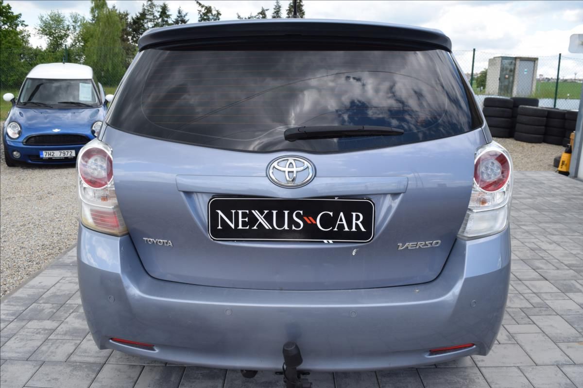 Toyota Verso, 1,6 i 97KW NÍZKÉ KM 2XKOLA - fotka 6