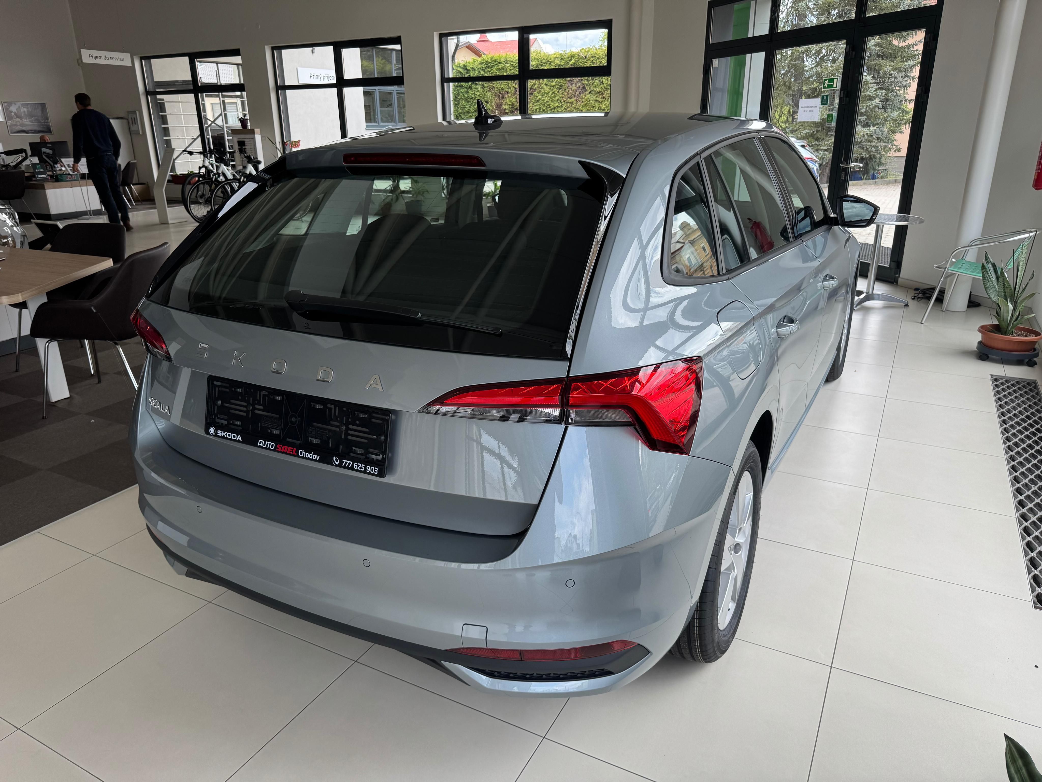 Škoda Scala, 130 let, 1.0 TSI, 85 kw - fotka 4