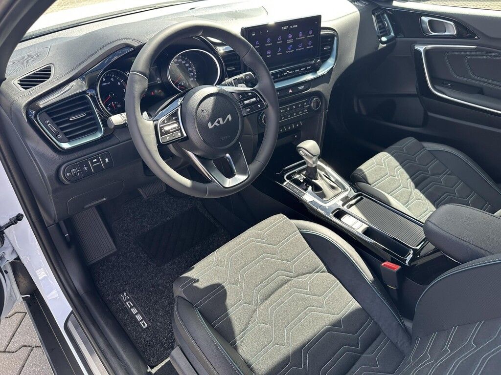 Kia XCee´d, 1,6 T-GDI 7DCT 110 kW STEEL ED - fotka 4