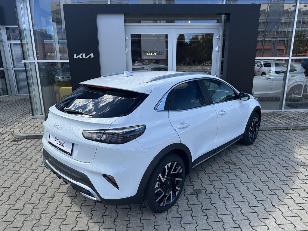 Kia XCee´d, 1,6 T-GDI 7DCT 110 kW STEEL ED - fotka 3