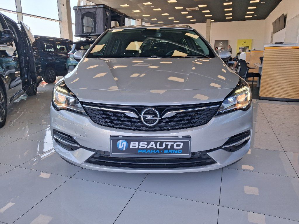 Opel Astra, 1.2T 81kW 2021 - fotka 2