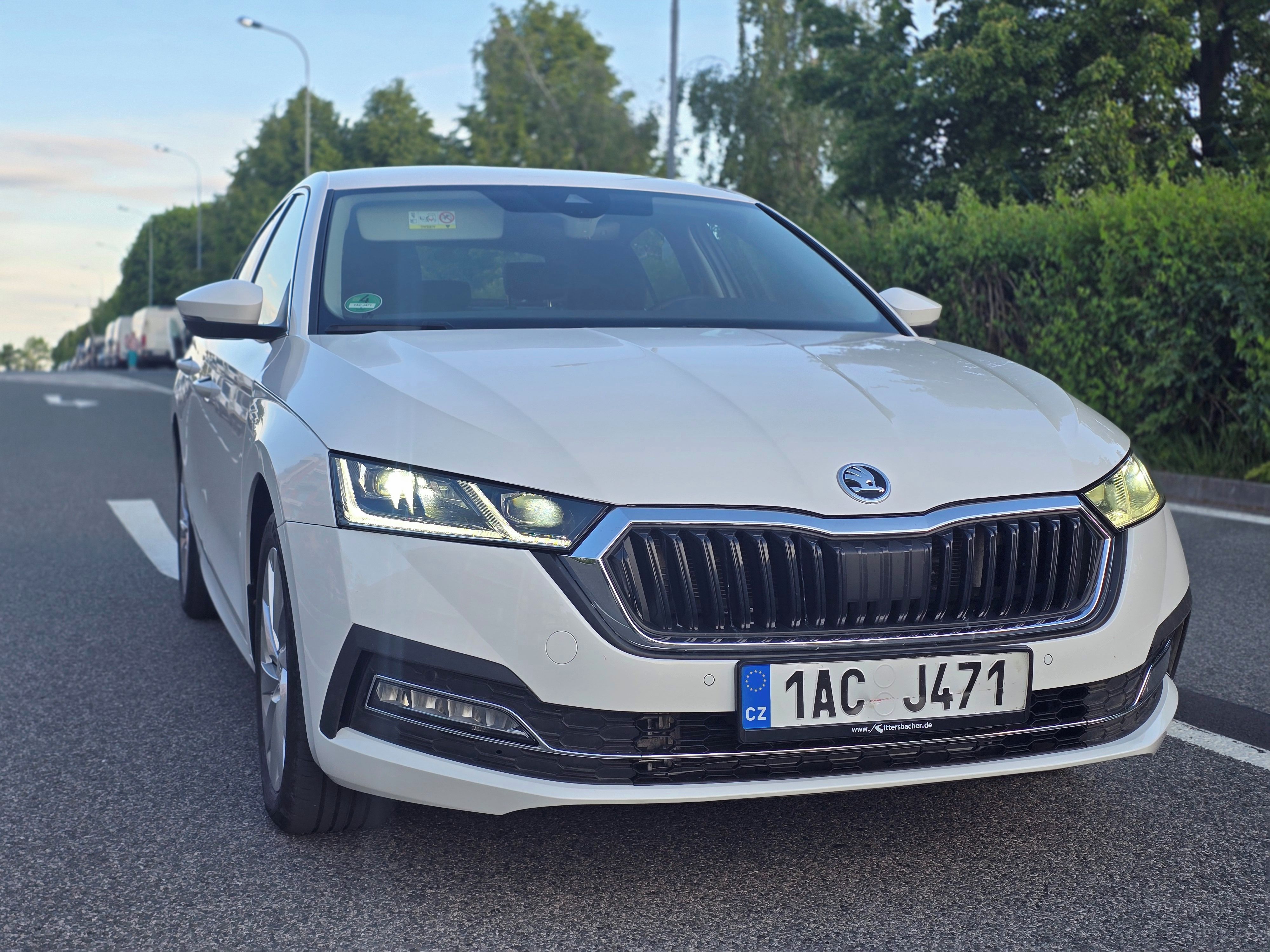 Škoda Octavia - fotka 2