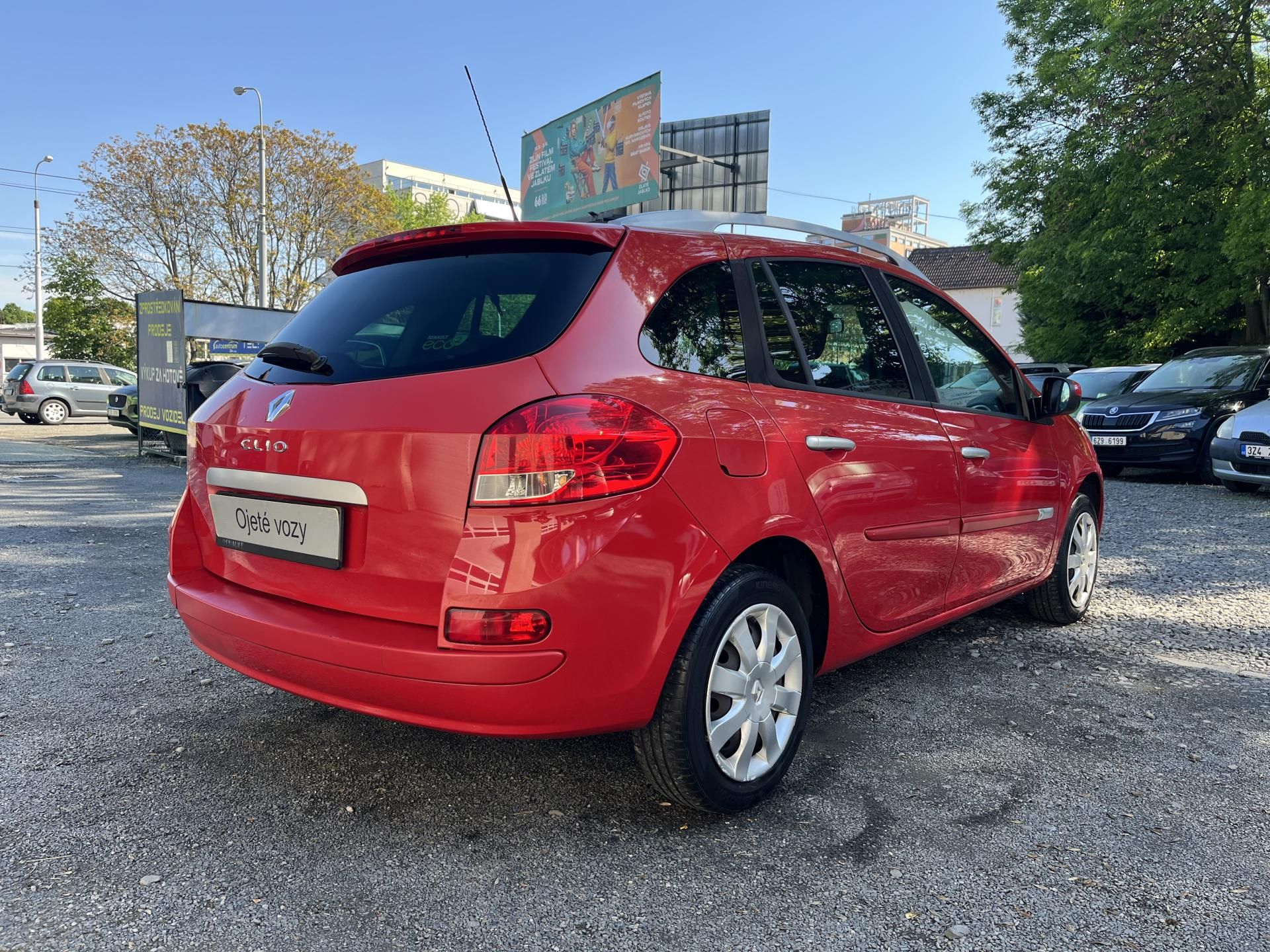 Renault Clio, 1,2 i 55 Kw 1.MAJITEL, ČR! - fotka 5