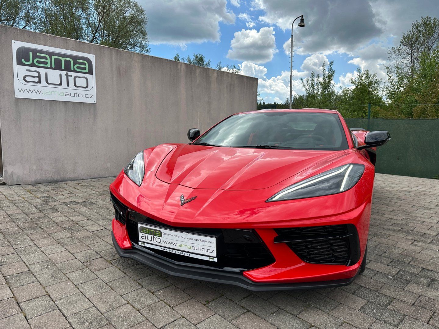 Chevrolet Corvette, C8 Stingray 6.2 V8 354kW Targa - fotka 2
