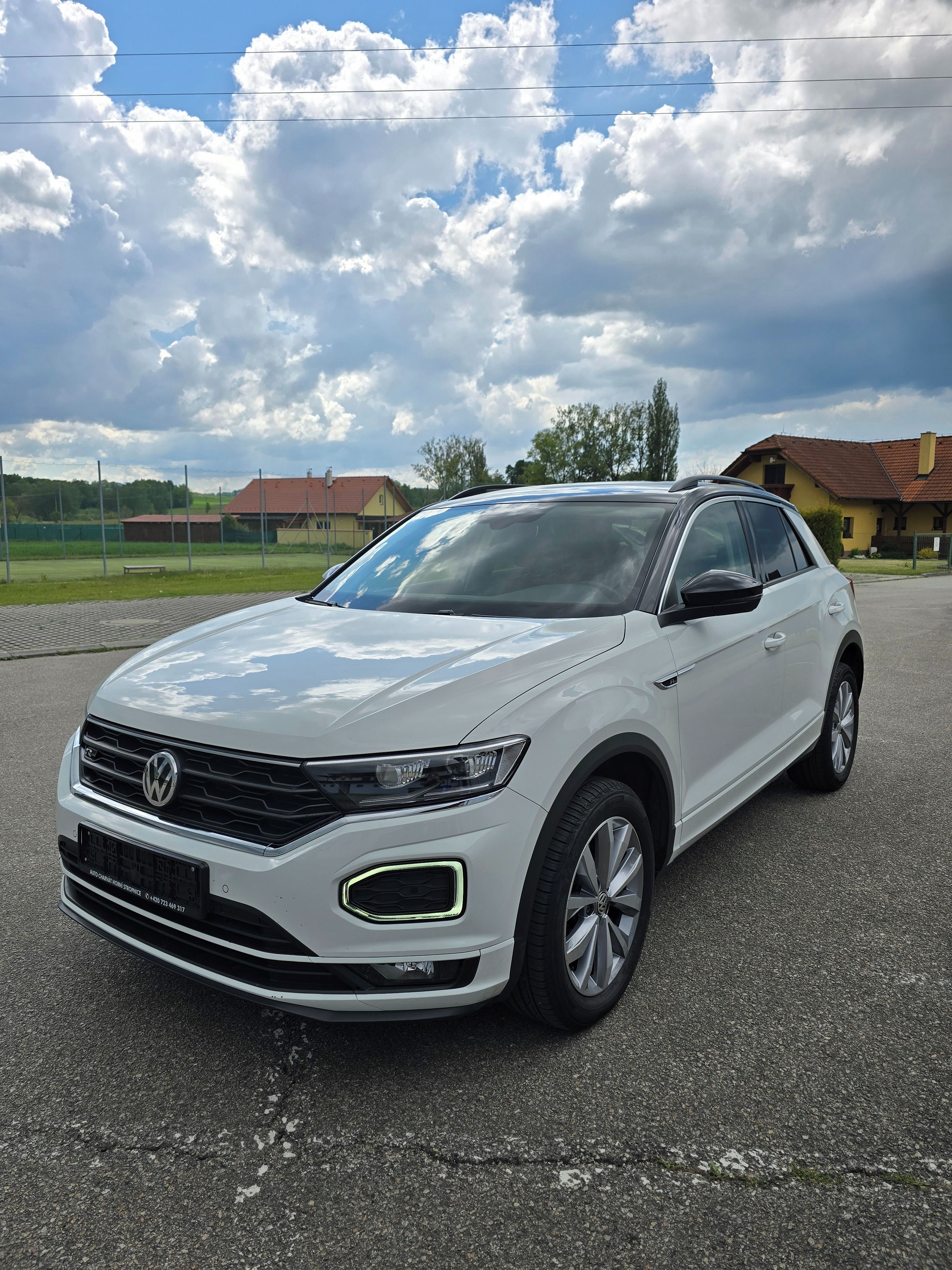 Volkswagen T-Roc, 1.0 TSI R-LINE 70tkm NAVI - fotka 3