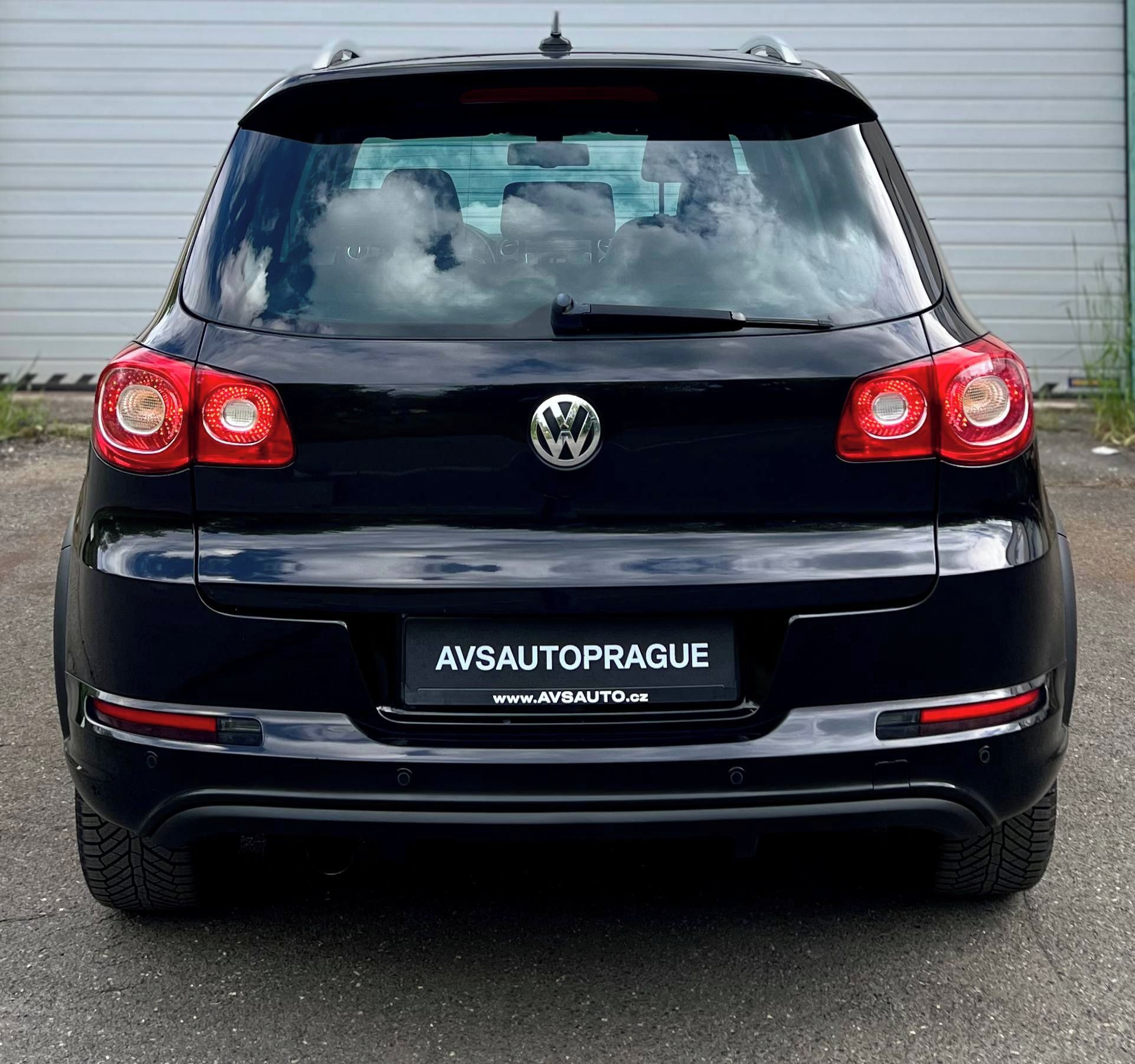 Volkswagen Tiguan, DSG R-LINE VÝBAVA NIZKY NAJEZD - fotka 5