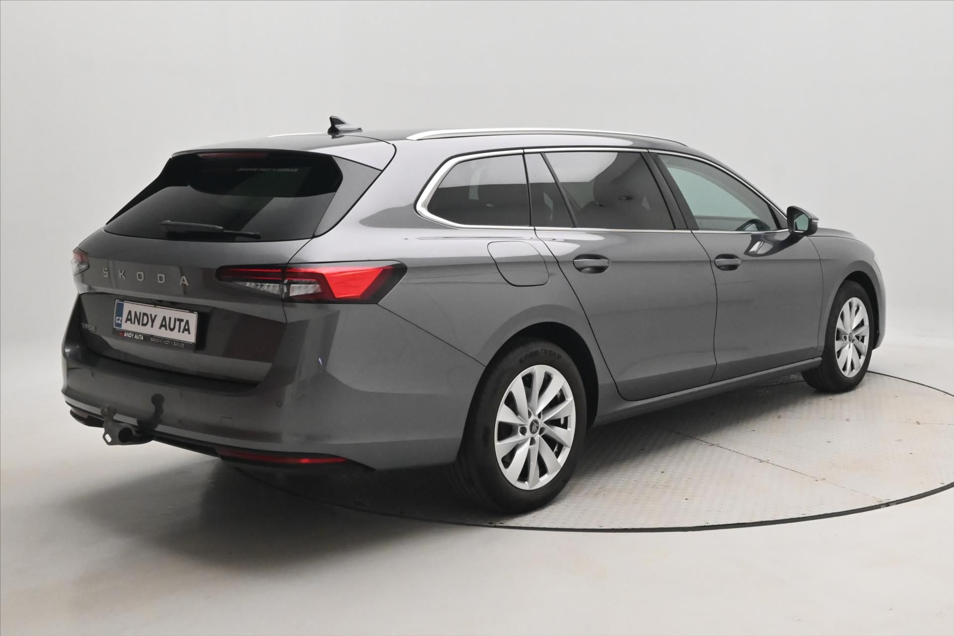 Škoda Superb, 1,5 TSI 110kW DSG Selection VŮ - fotka 5