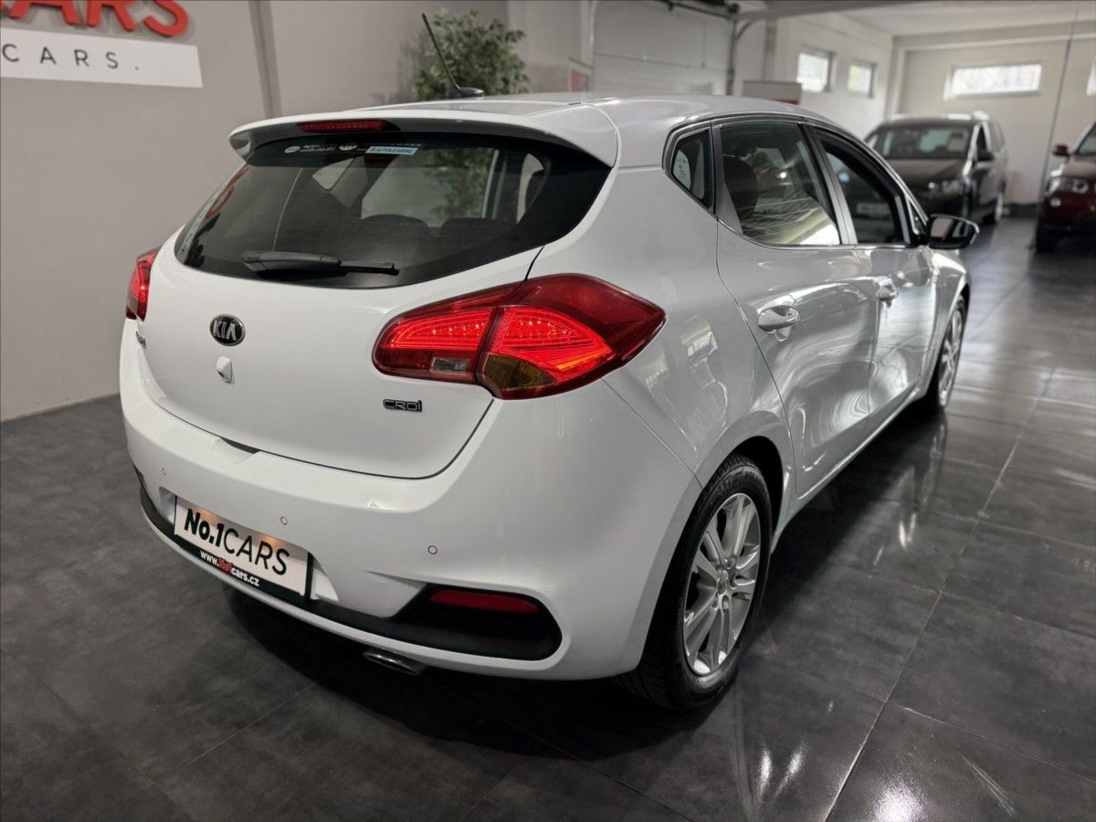 Kia Cee´d, 1,6   CRDI 94KW NAVI KAMERA ČR - fotka 5