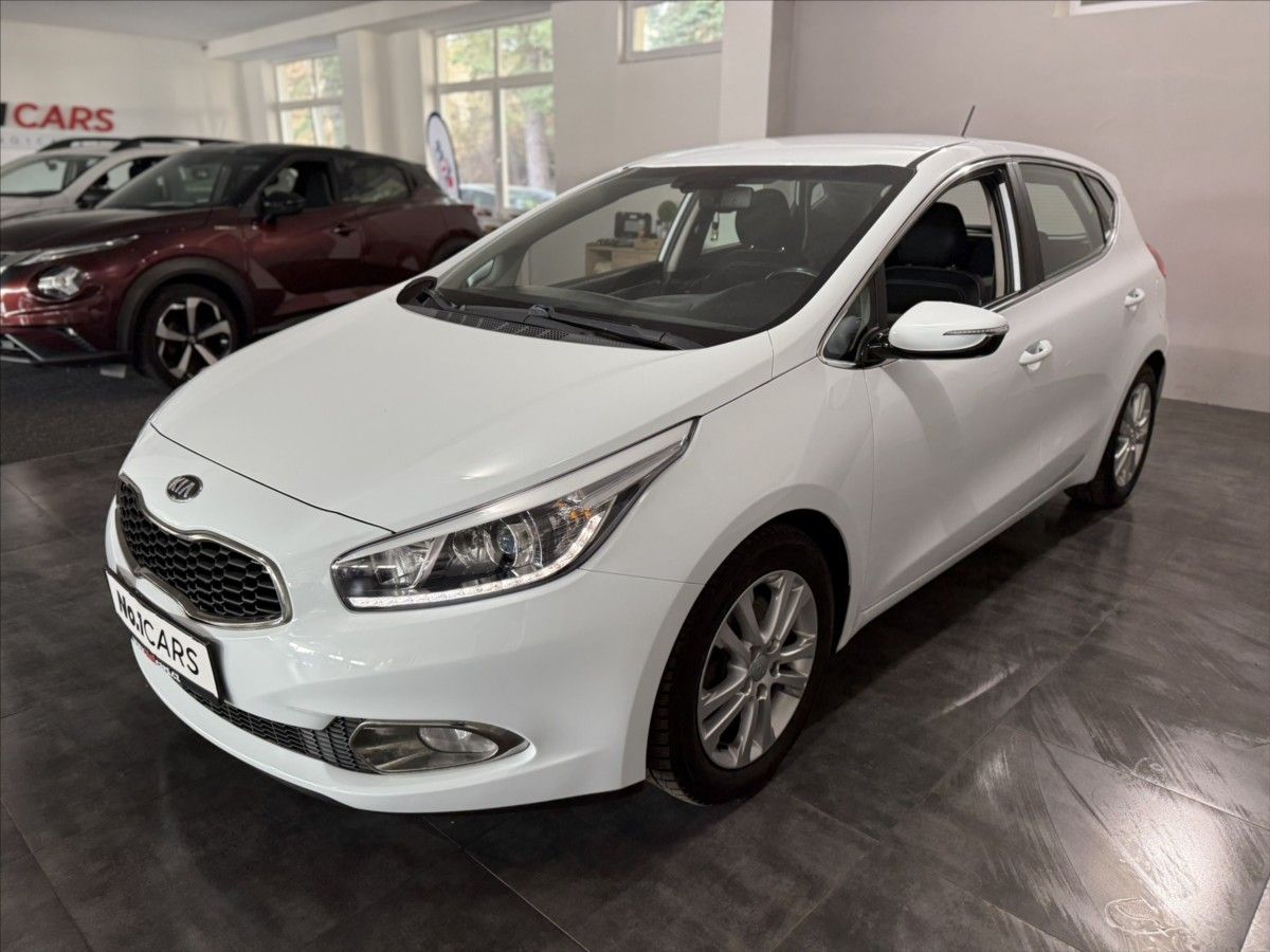 Kia Cee´d, 1,6   CRDI 94KW NAVI KAMERA ČR - fotka 3