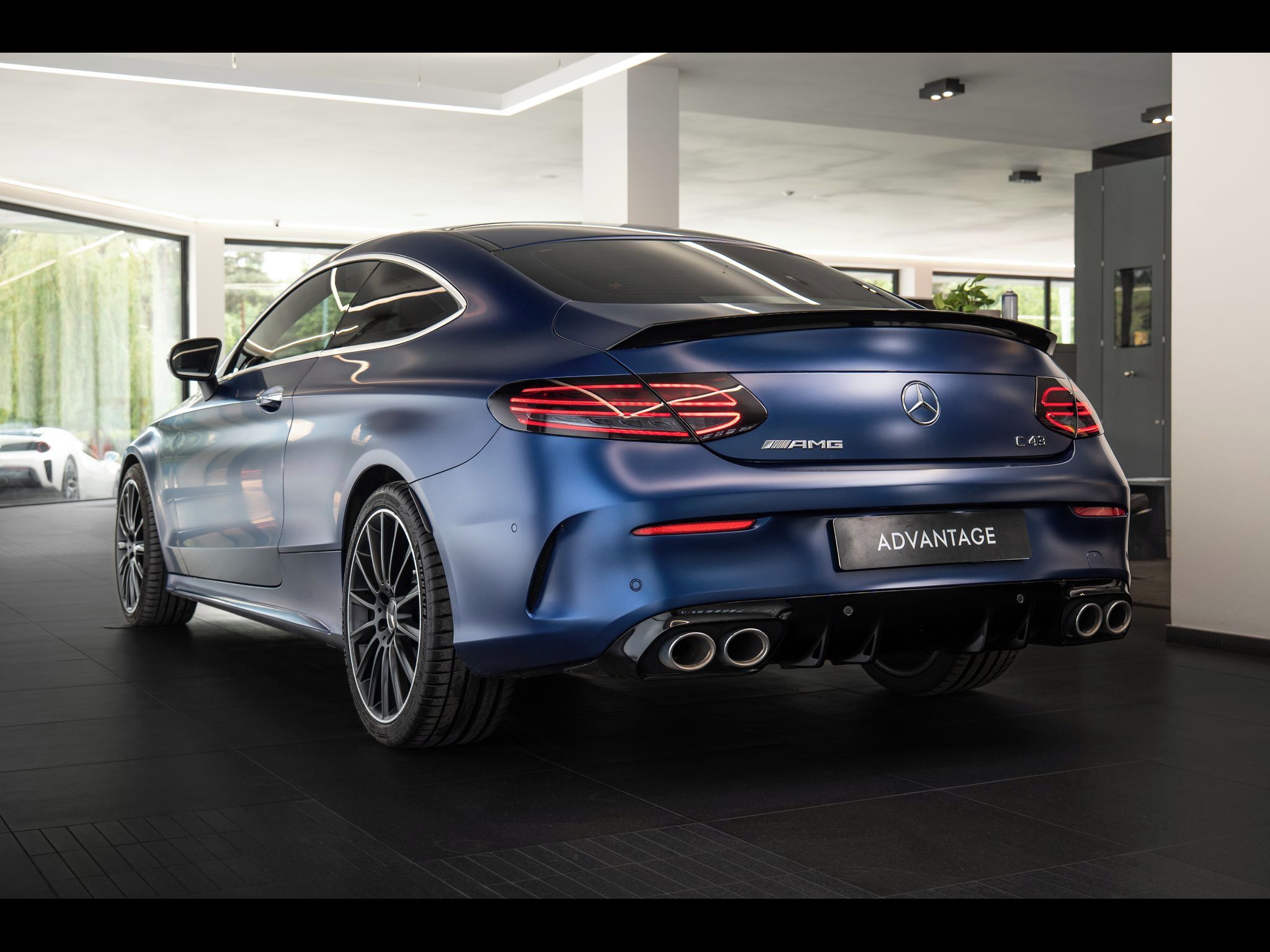 Mercedes-Benz Třídy C, Burmester/360/LED/Pano/Karbon - fotka 4